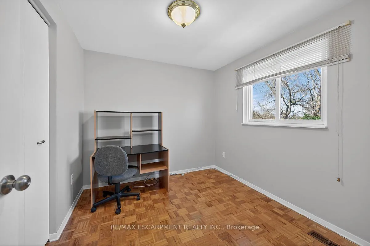 Photo 23 of 9 Mellenby Street, Hamilton, Stoney Creek Mountain — HOMEH