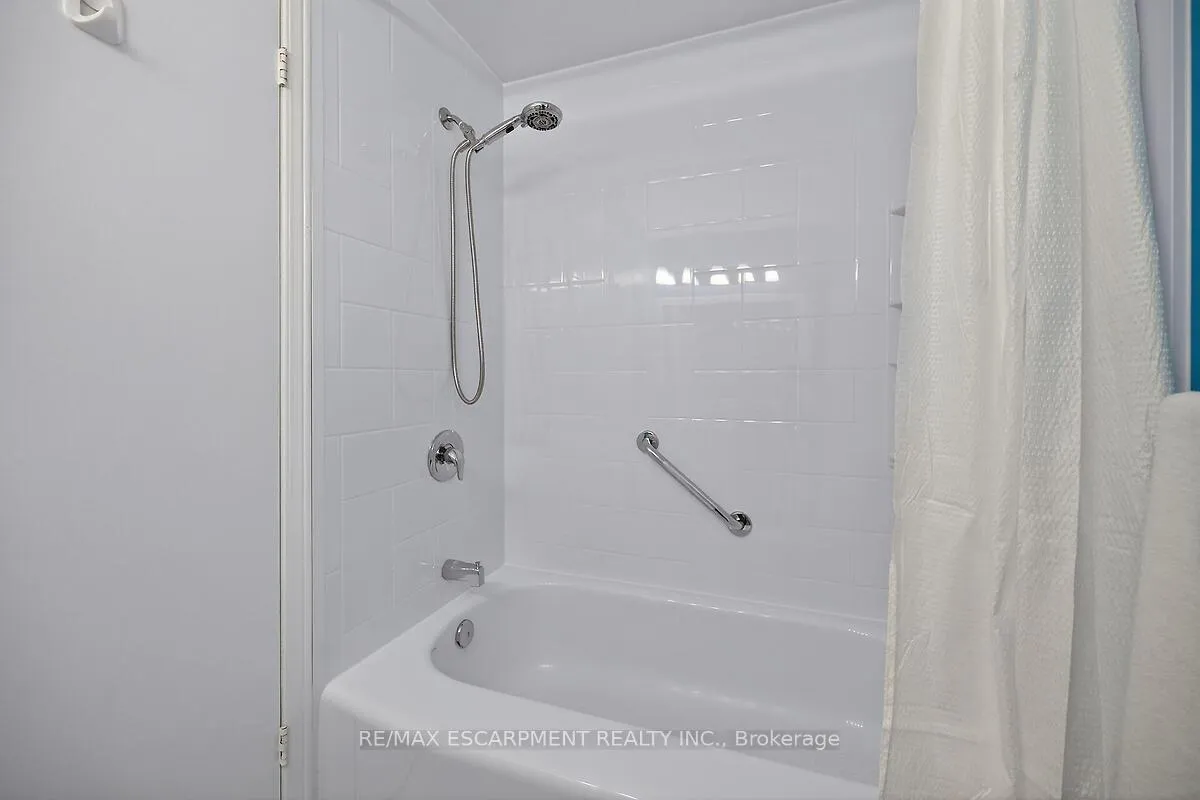 Photo 25 of 9 Mellenby Street, Hamilton, Stoney Creek Mountain — HOMEH