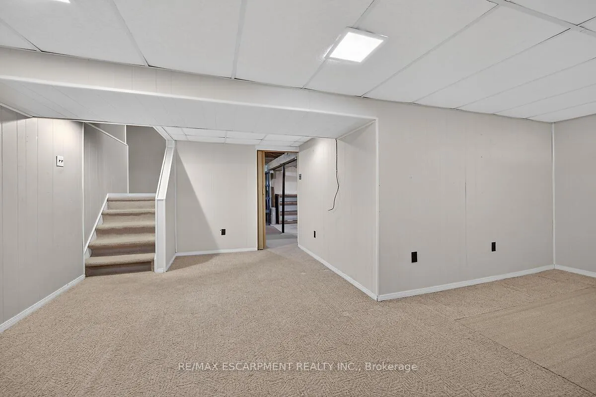 Photo 29 of 9 Mellenby Street, Hamilton, Stoney Creek Mountain — HOMEH