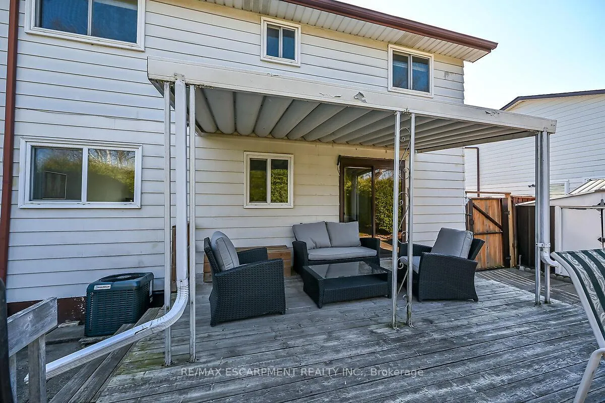 Photo 39 of 9 Mellenby Street, Hamilton, Stoney Creek Mountain — HOMEH