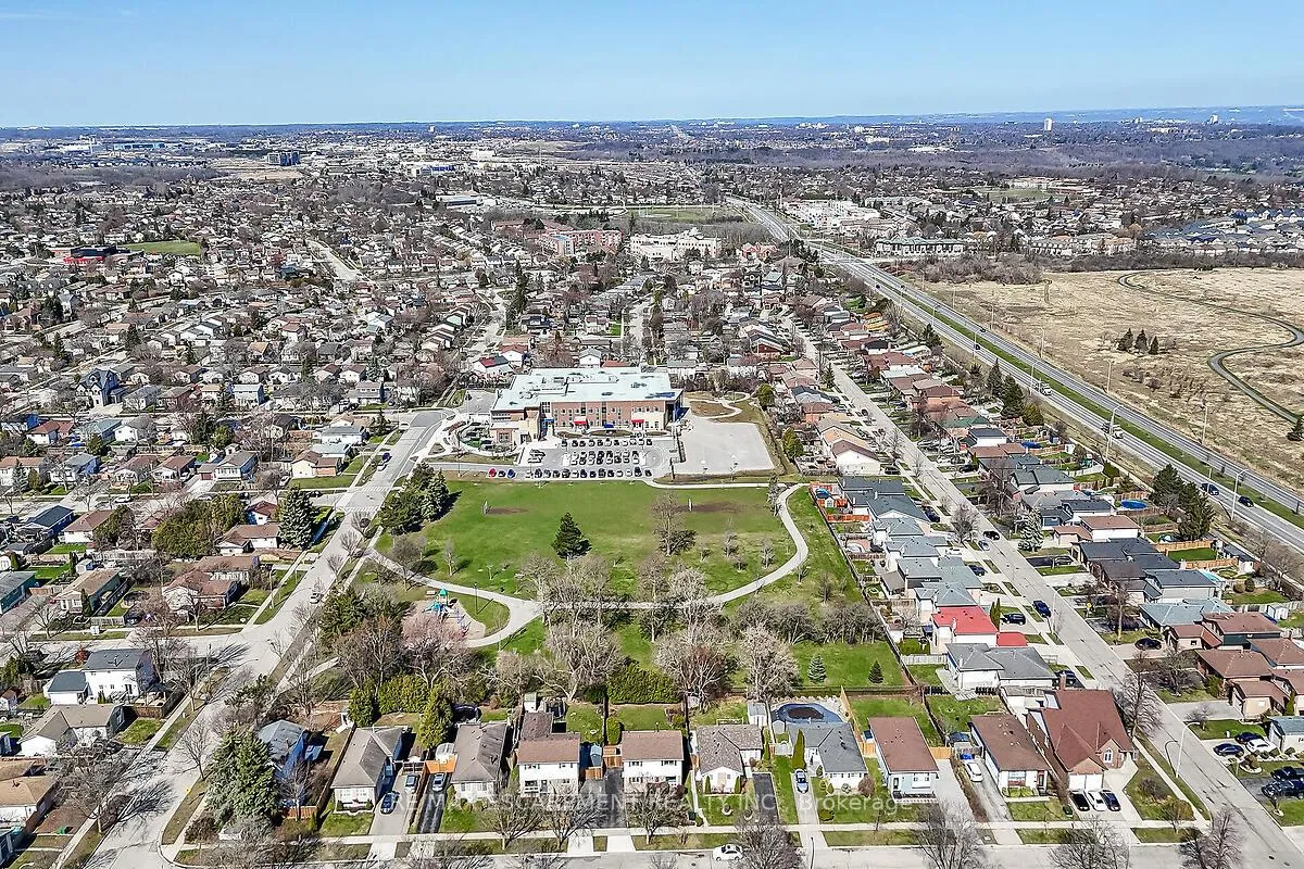 Photo 42 of 9 Mellenby Street, Hamilton, Stoney Creek Mountain — HOMEH