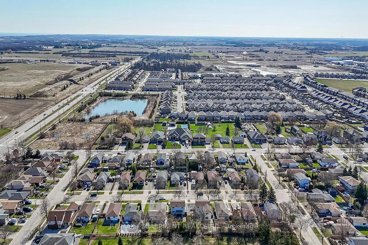 Photo 43 of 9 Mellenby Street, Hamilton, Stoney Creek Mountain — HOMEH