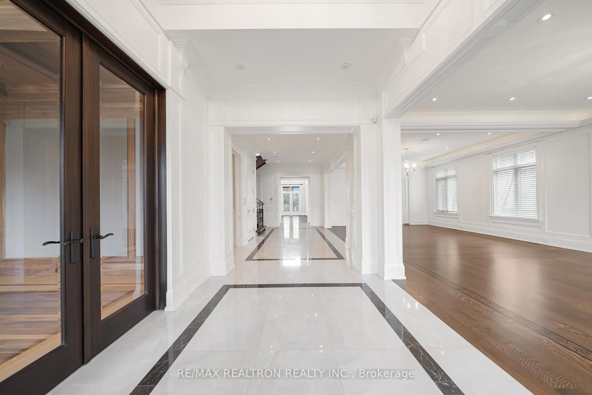 Photo 13 of 9 Thornbank Road, Vaughan, Uplands — HOMEH