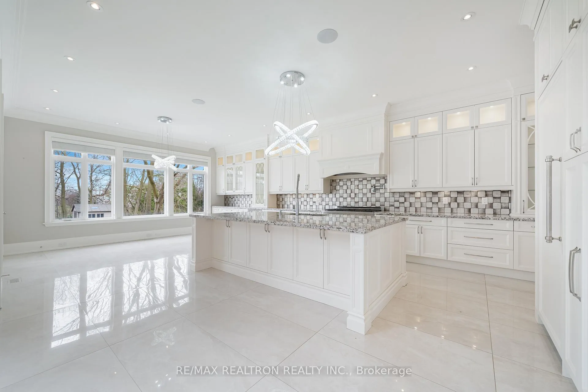 Photo 35 of 9 Thornbank Road, Vaughan, Uplands — HOMEH