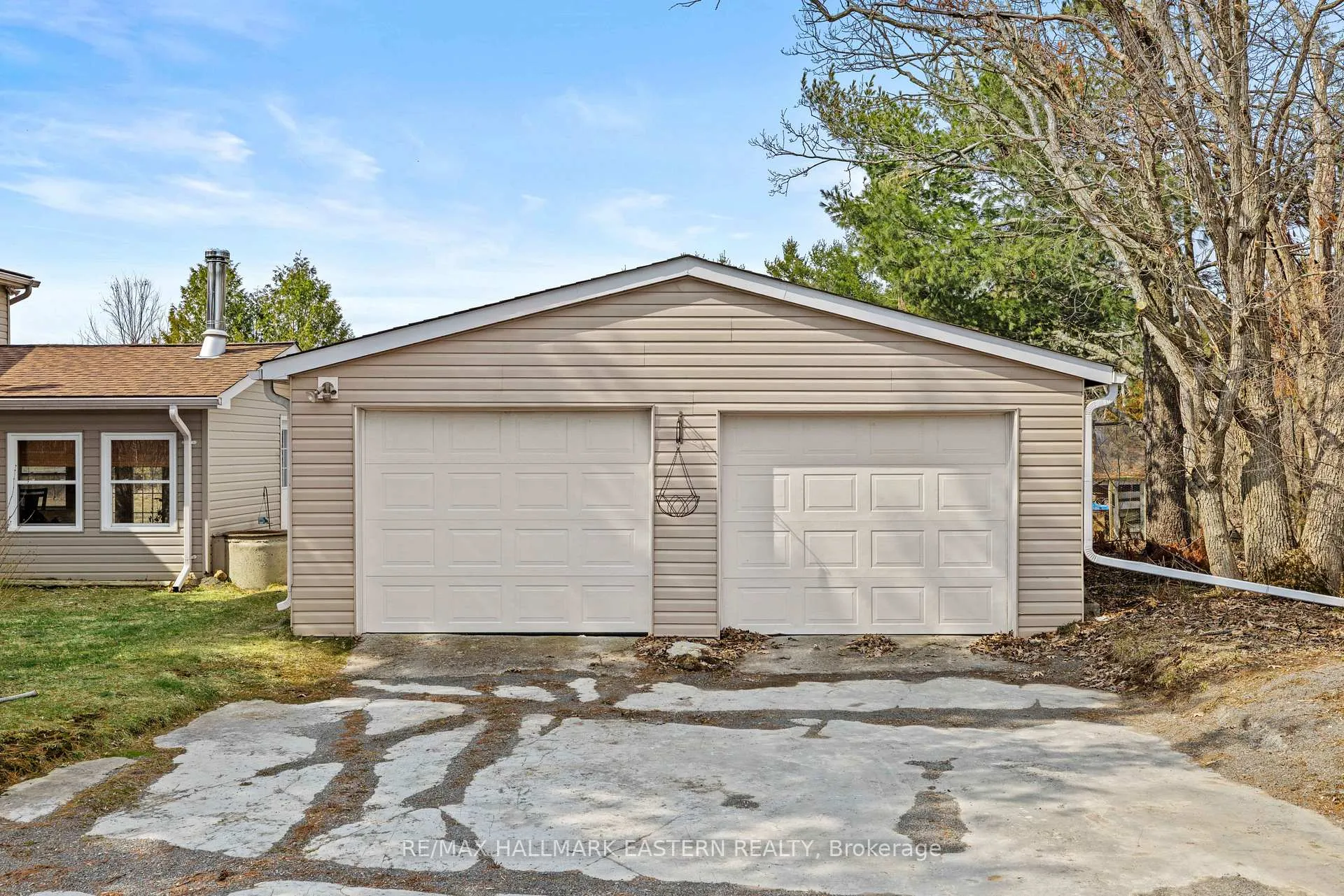 Photo 2 of 700 Golf Course Road, Douro-Dummer — HOMEH
