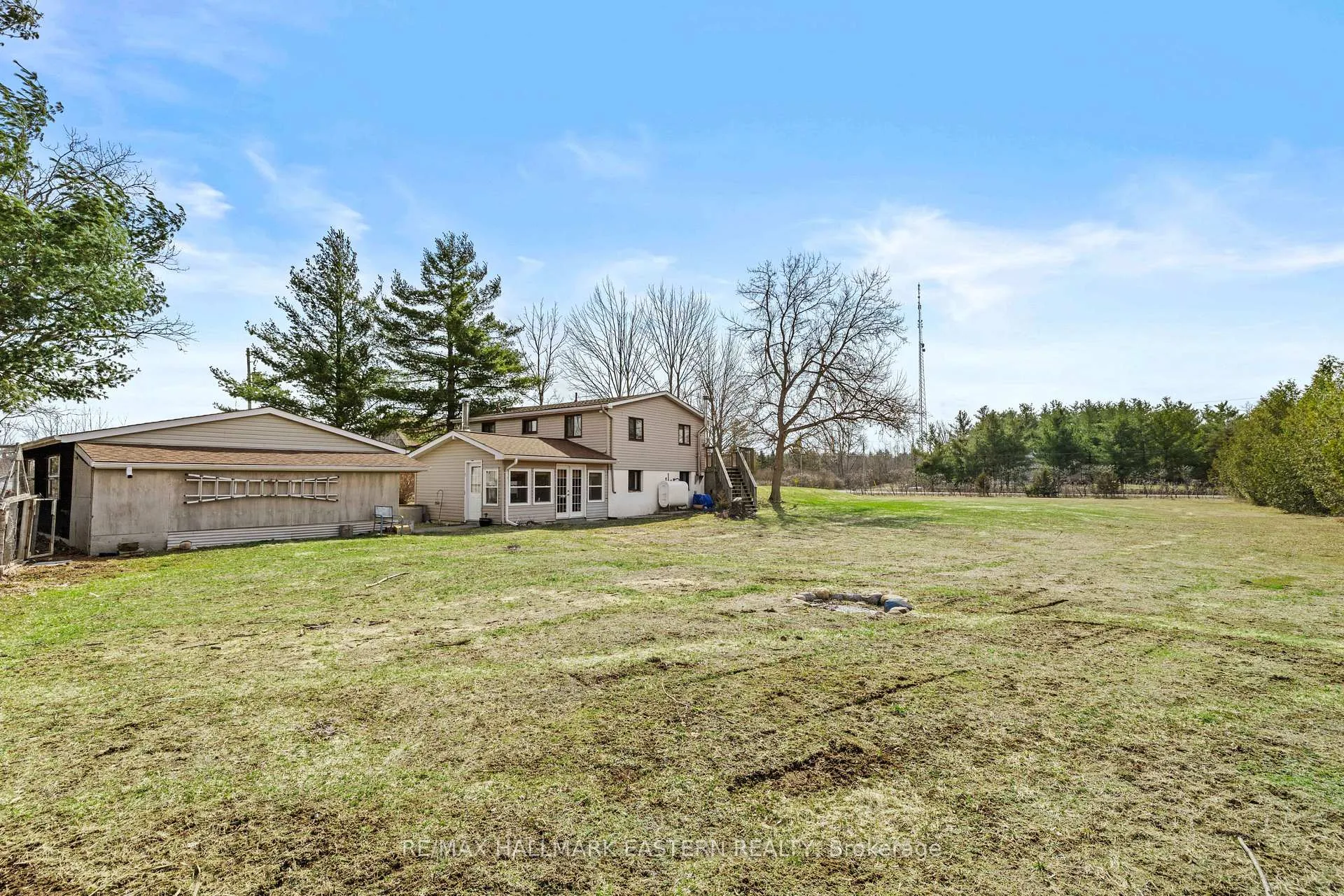 Photo 6 of 700 Golf Course Road, Douro-Dummer — HOMEH