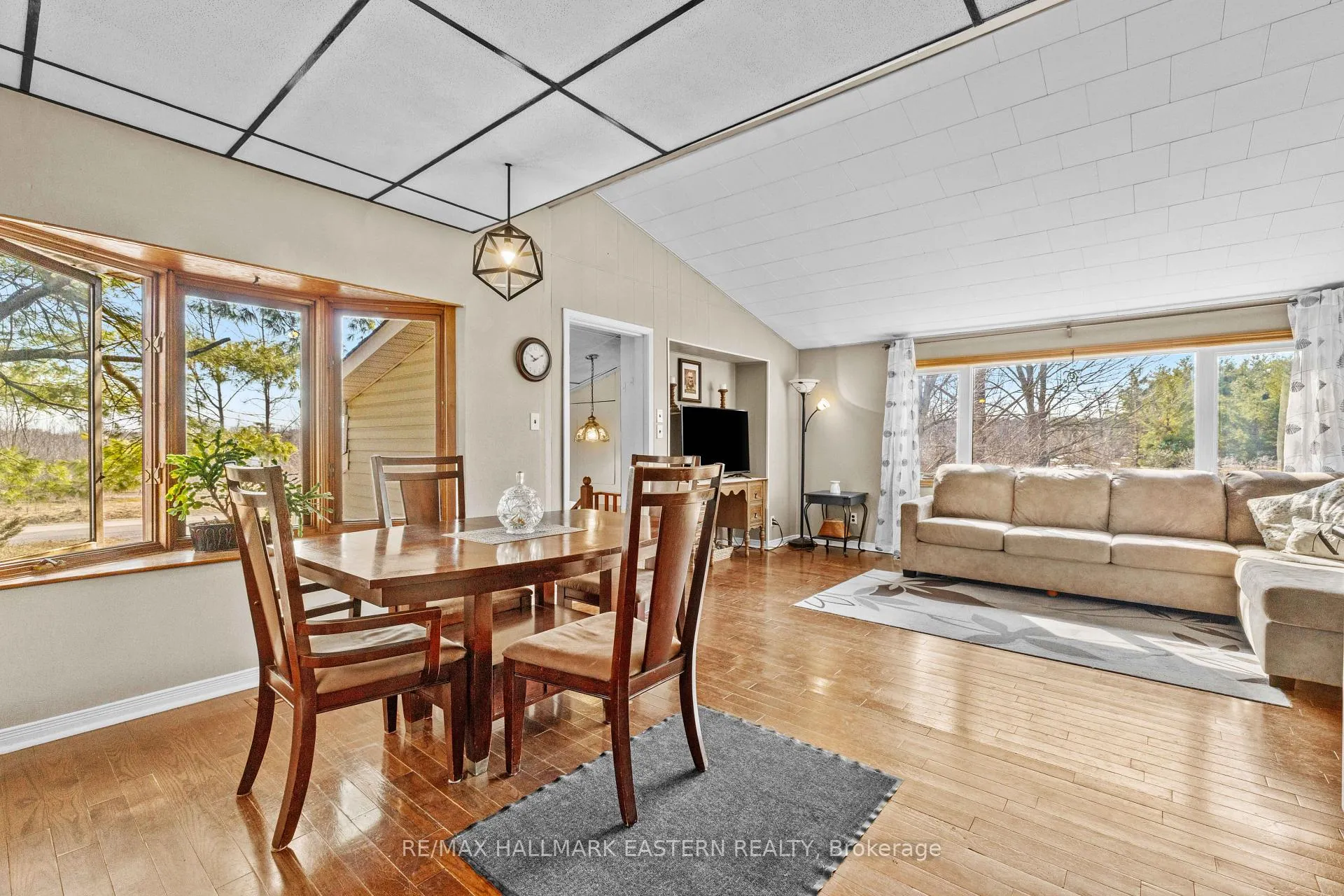 Photo 10 of 700 Golf Course Road, Douro-Dummer — HOMEH