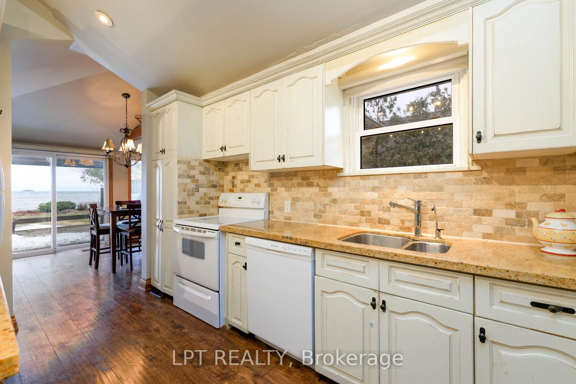 Photo 13 of 76 Mcrae Beach Road, Georgina, Virginia — HOMEH