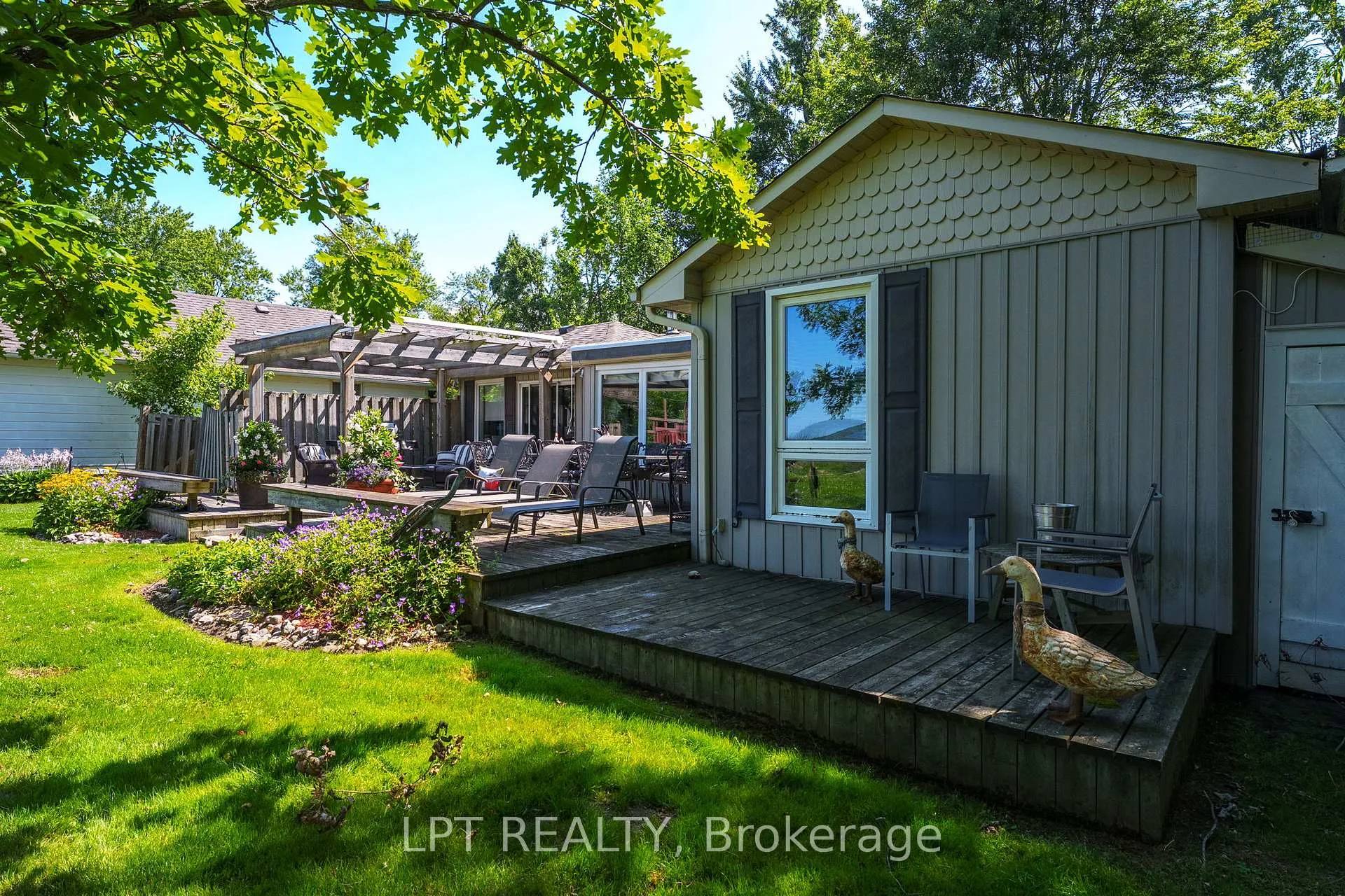 Photo 38 of 76 Mcrae Beach Road, Georgina, Virginia — HOMEH