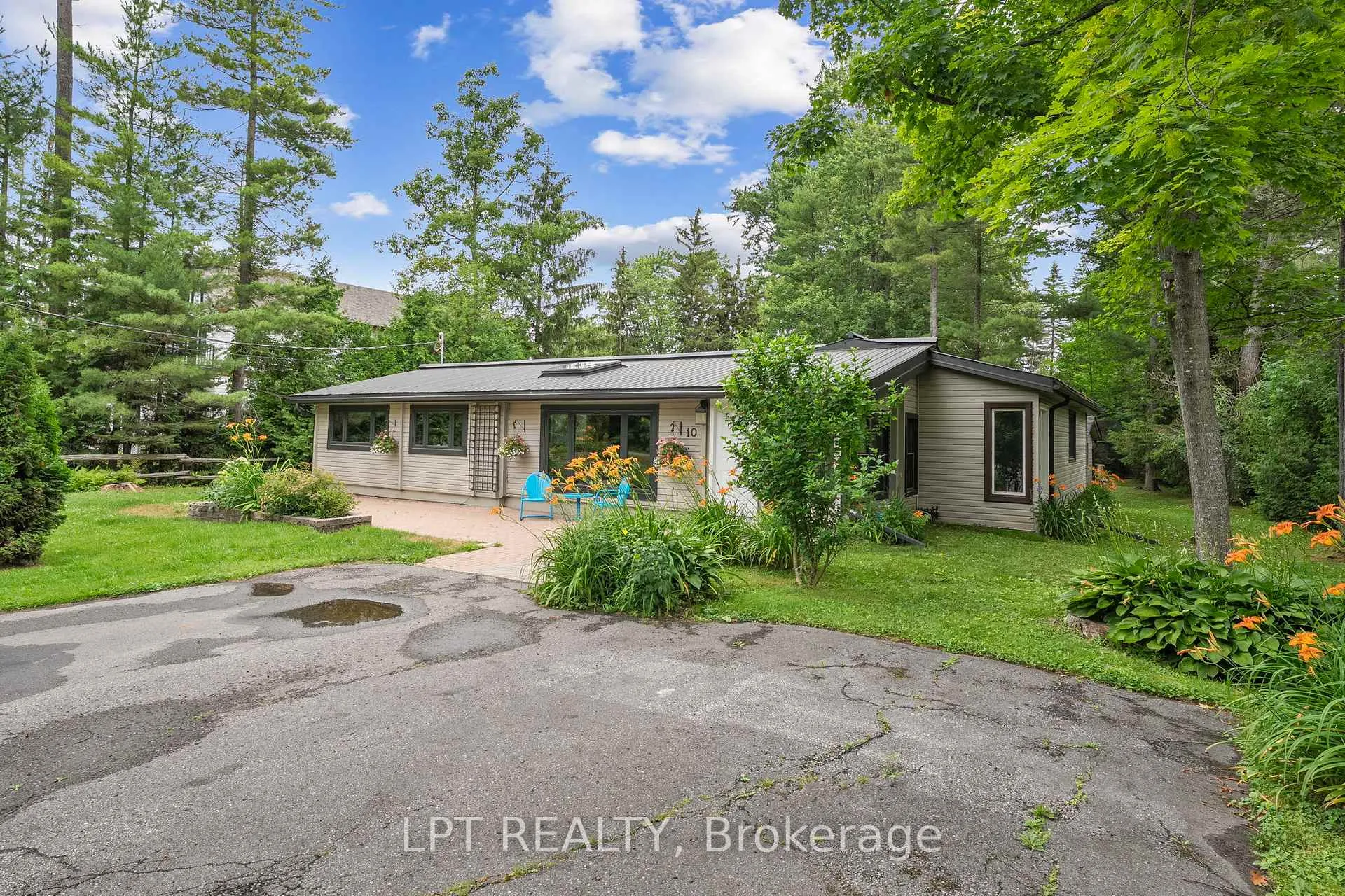 Photo 6 of 10 Maplewood Lane, Georgina, Sutton & Jackson's Point — HOMEH