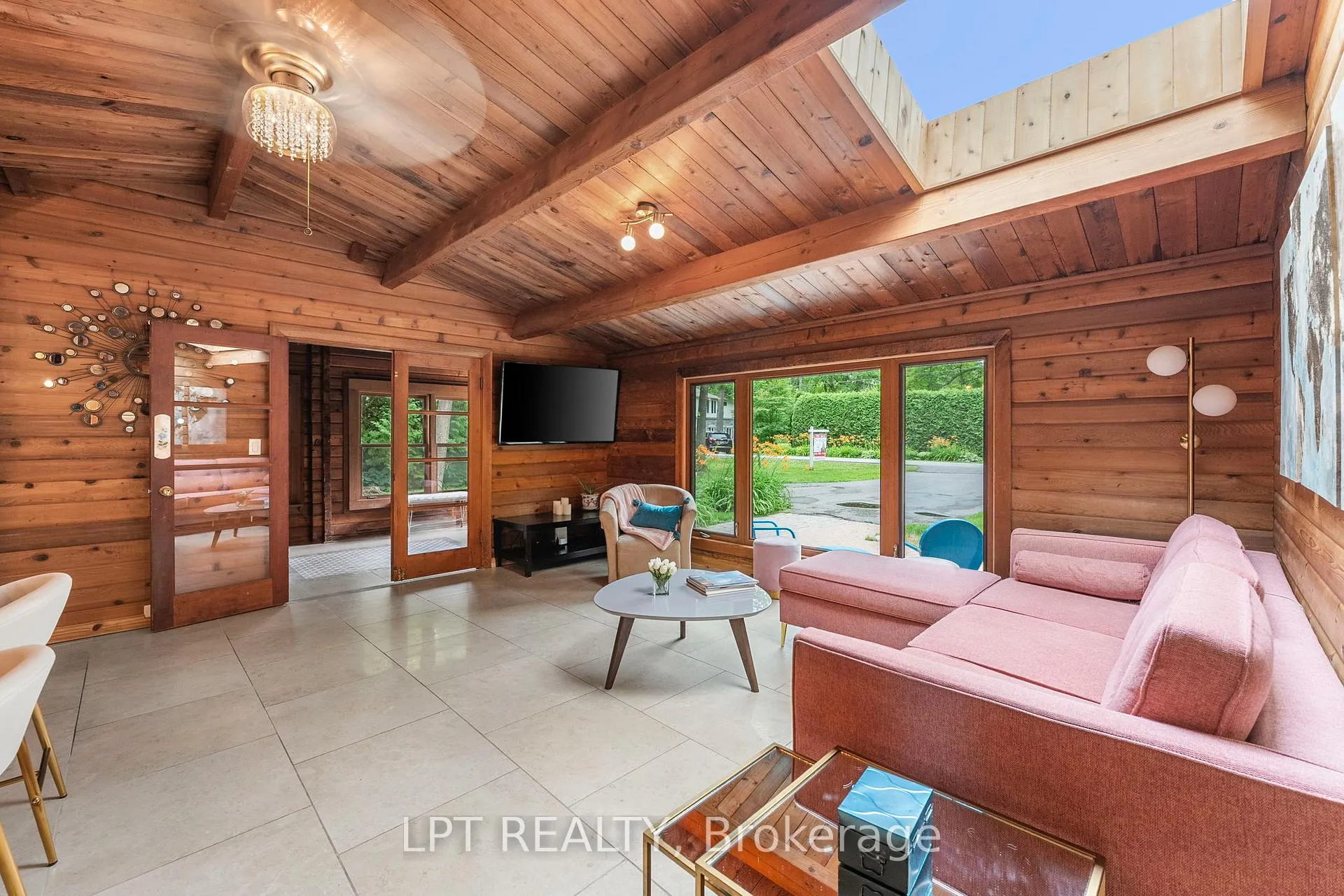 Photo 10 of 10 Maplewood Lane, Georgina, Sutton & Jackson's Point — HOMEH