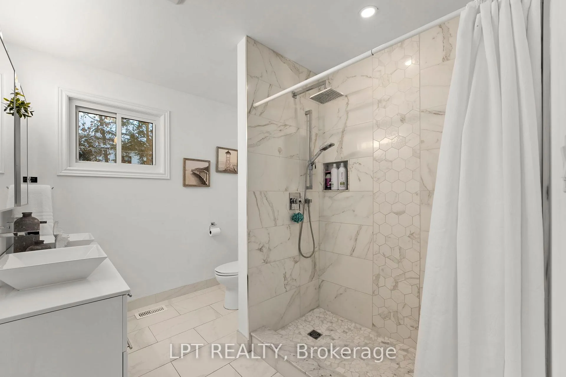 Photo 30 of 10 Maplewood Lane, Georgina, Sutton & Jackson's Point — HOMEH