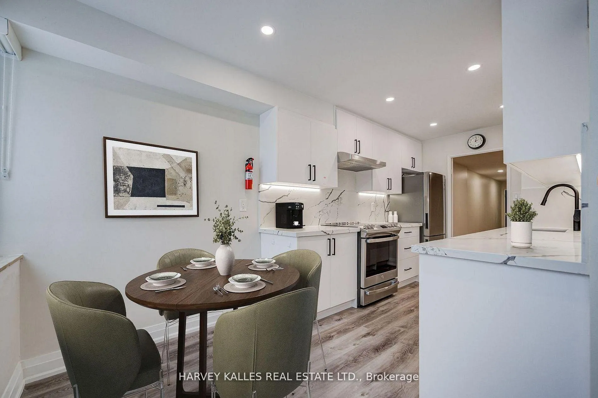 Photo 16 of Unit 109, 3000 Bathurst Street, Toronto, Englemount-Lawrence — HOMEH
