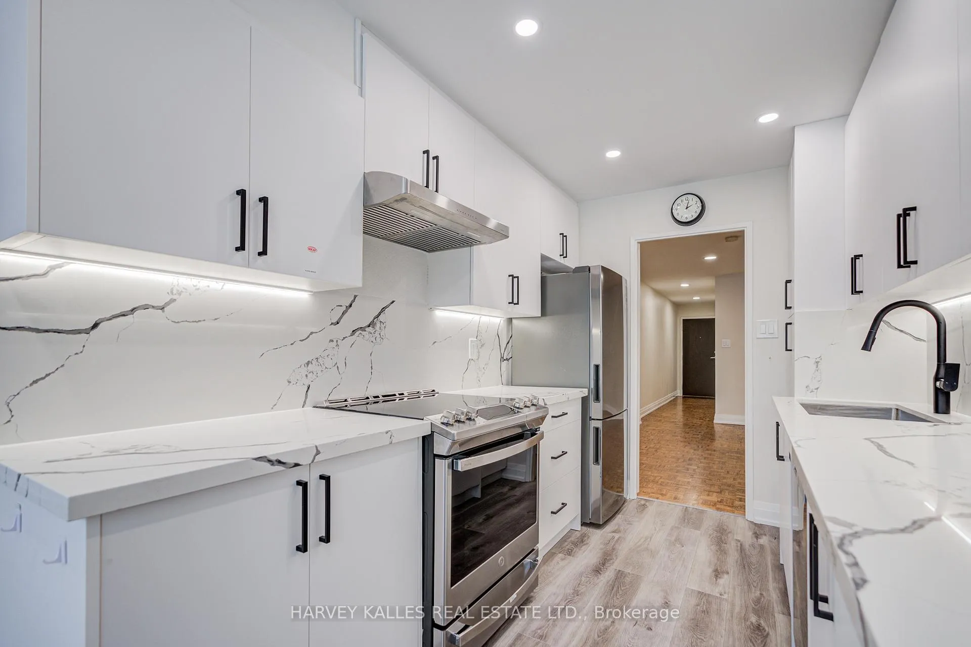 Photo 18 of Unit 109, 3000 Bathurst Street, Toronto, Englemount-Lawrence — HOMEH