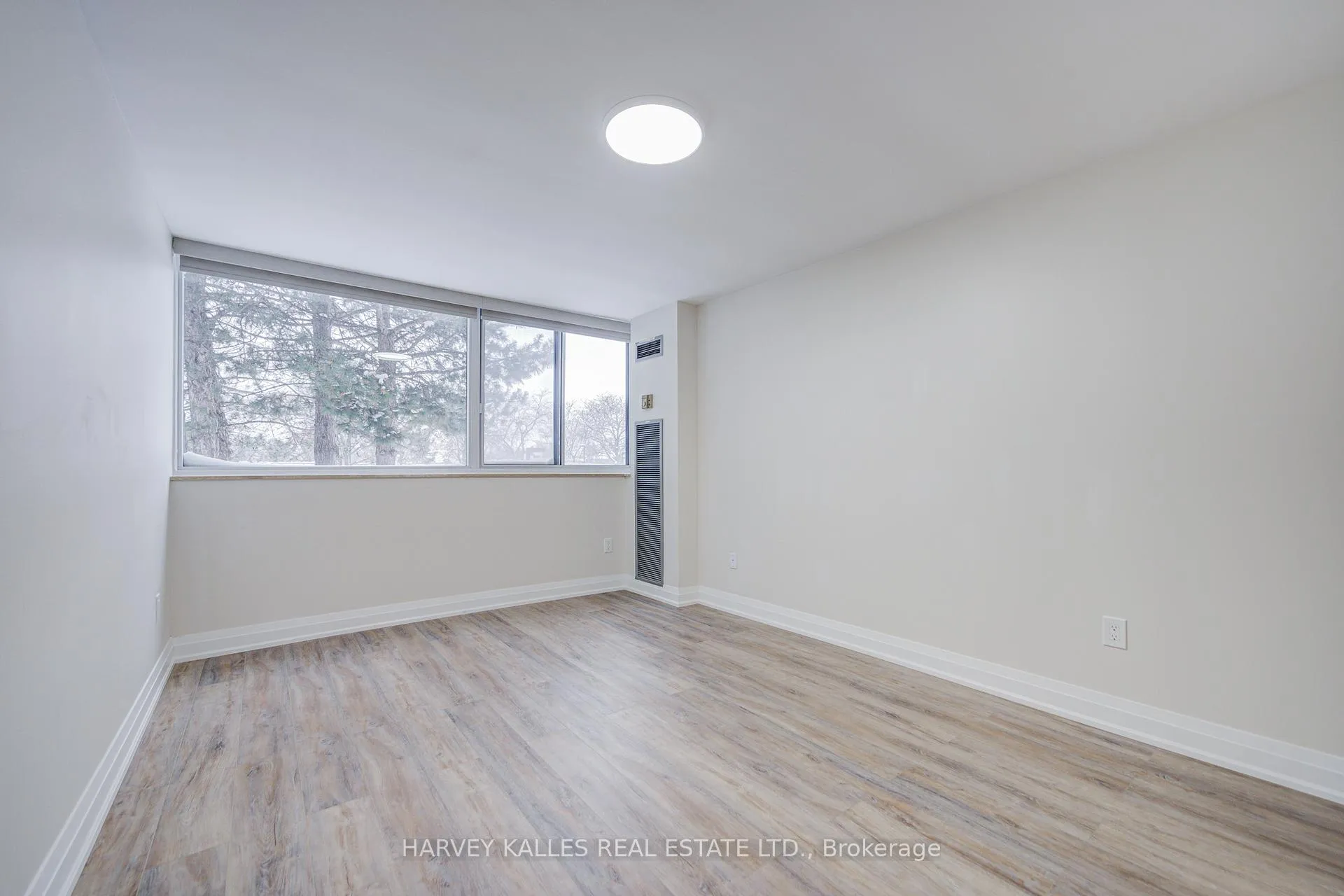 Photo 21 of Unit 109, 3000 Bathurst Street, Toronto, Englemount-Lawrence — HOMEH
