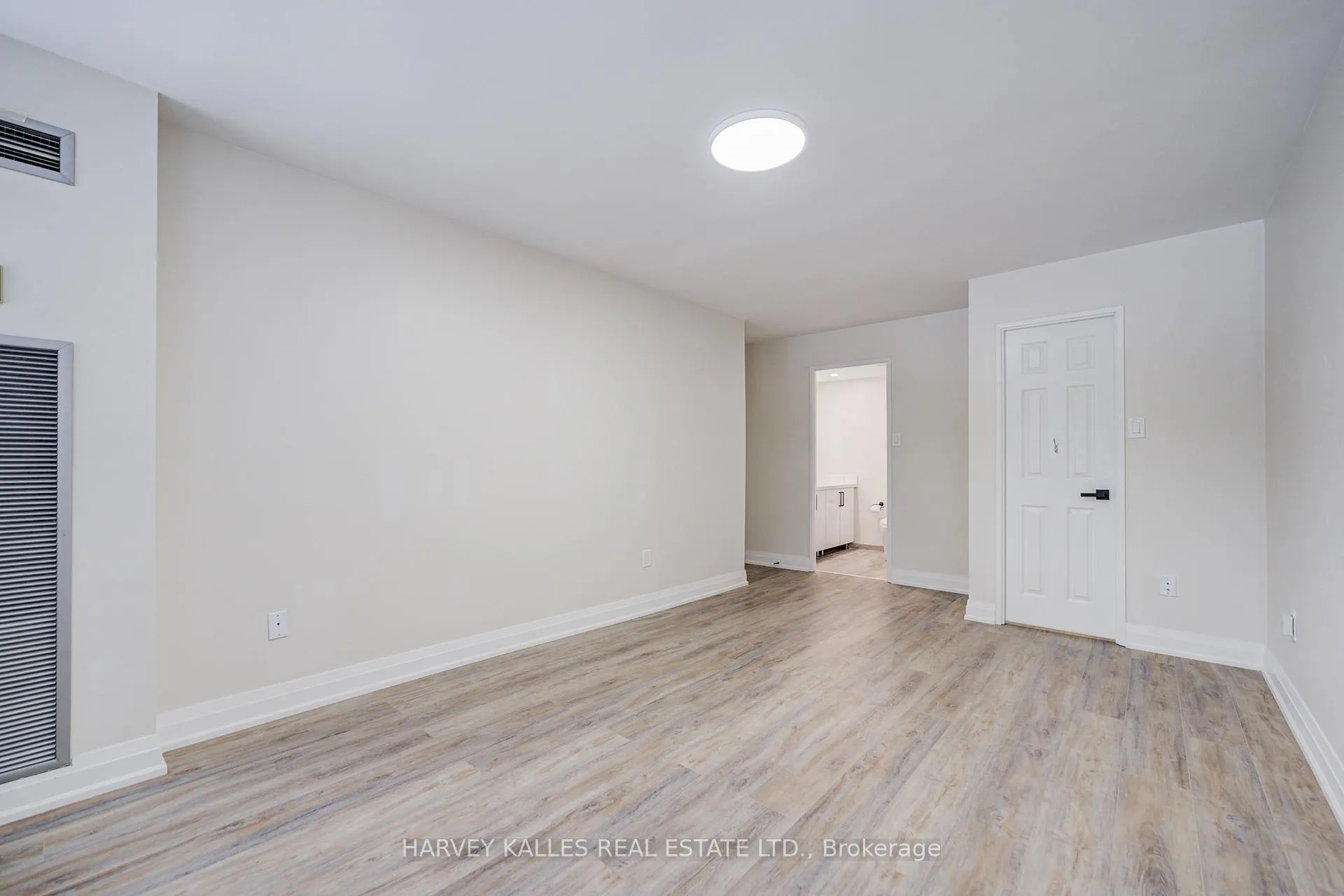 Photo 24 of Unit 109, 3000 Bathurst Street, Toronto, Englemount-Lawrence — HOMEH
