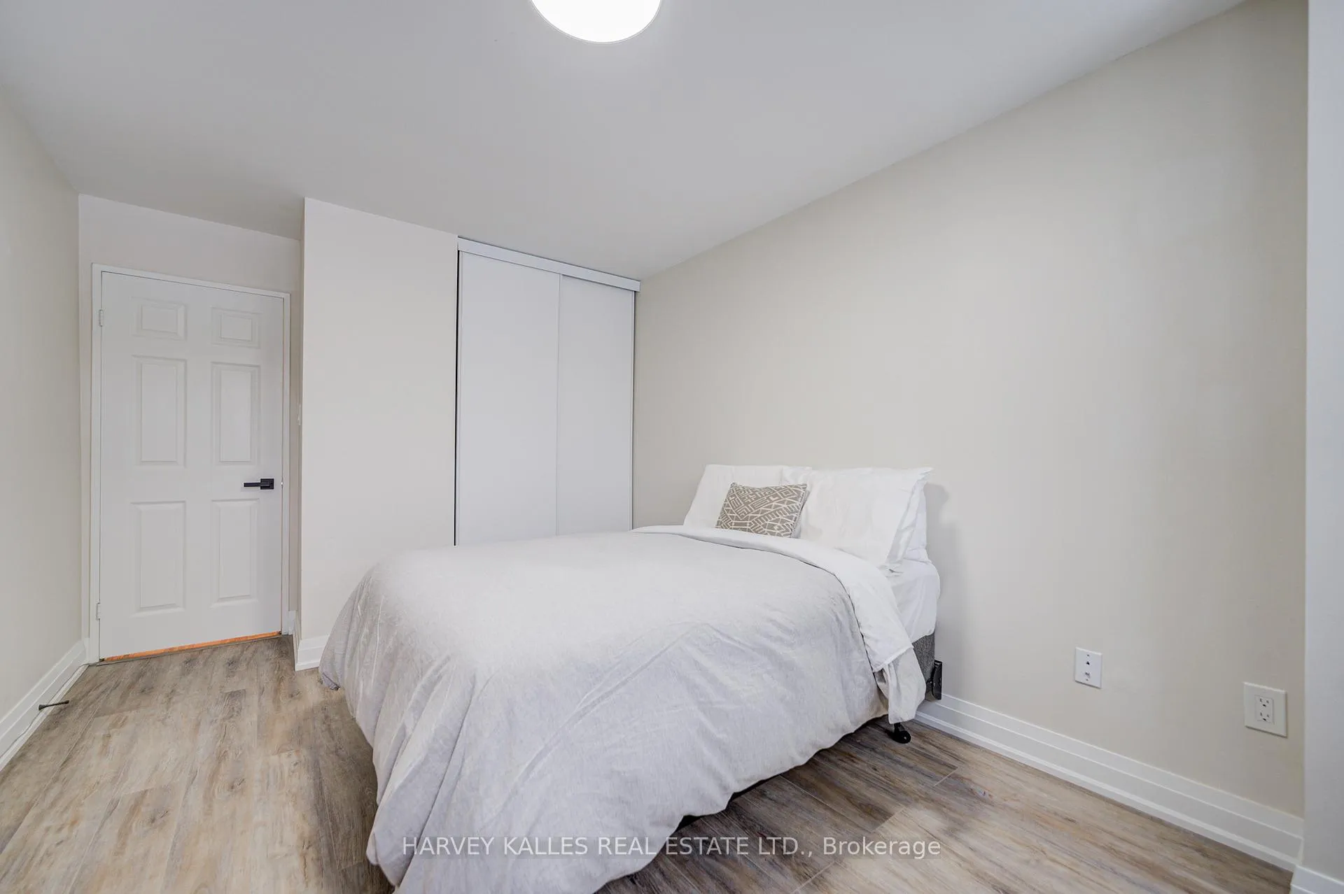 Photo 29 of Unit 109, 3000 Bathurst Street, Toronto, Englemount-Lawrence — HOMEH