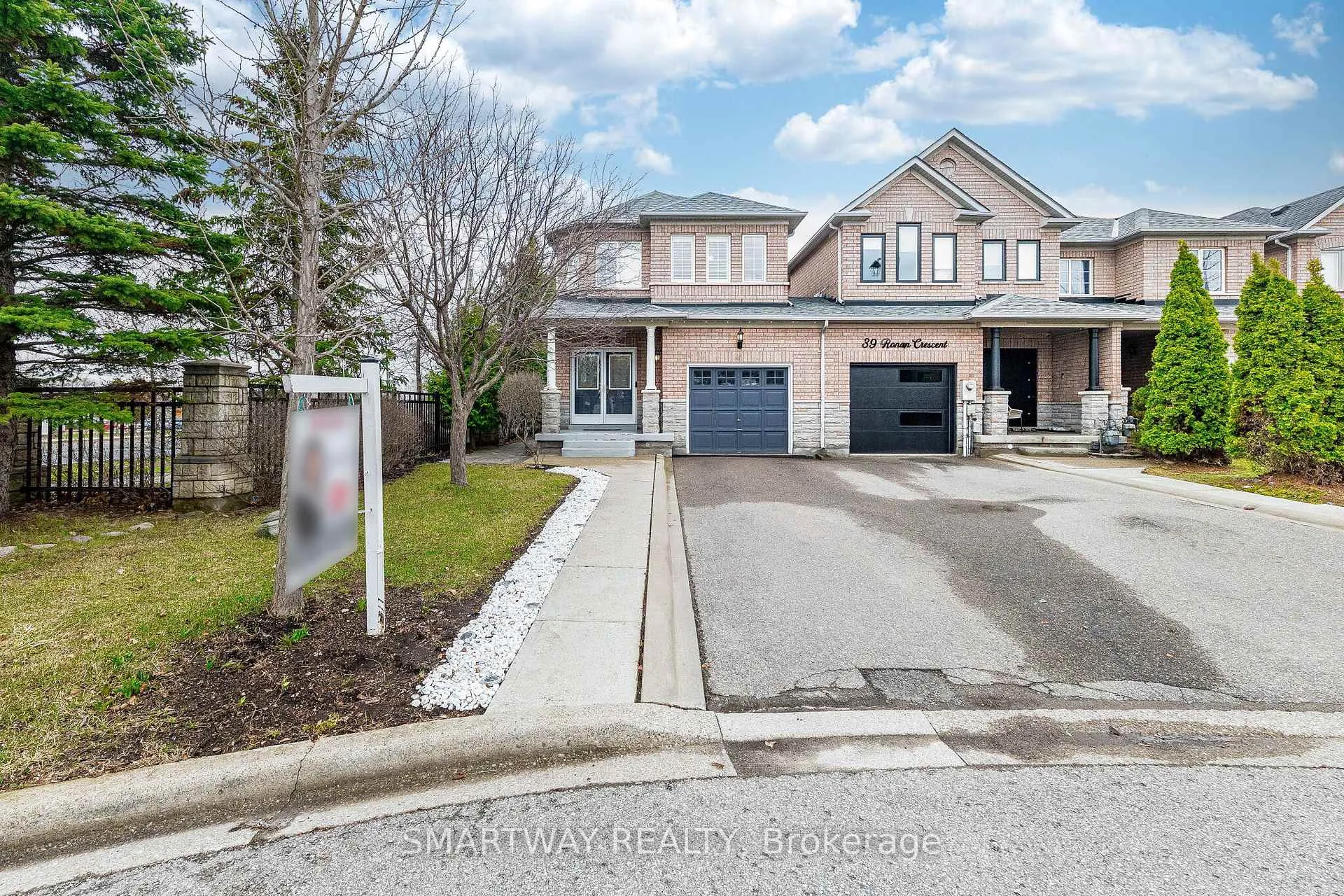 Photo 1 of 41 Ronan Crescent, Vaughan, Sonoma Heights — HOMEH