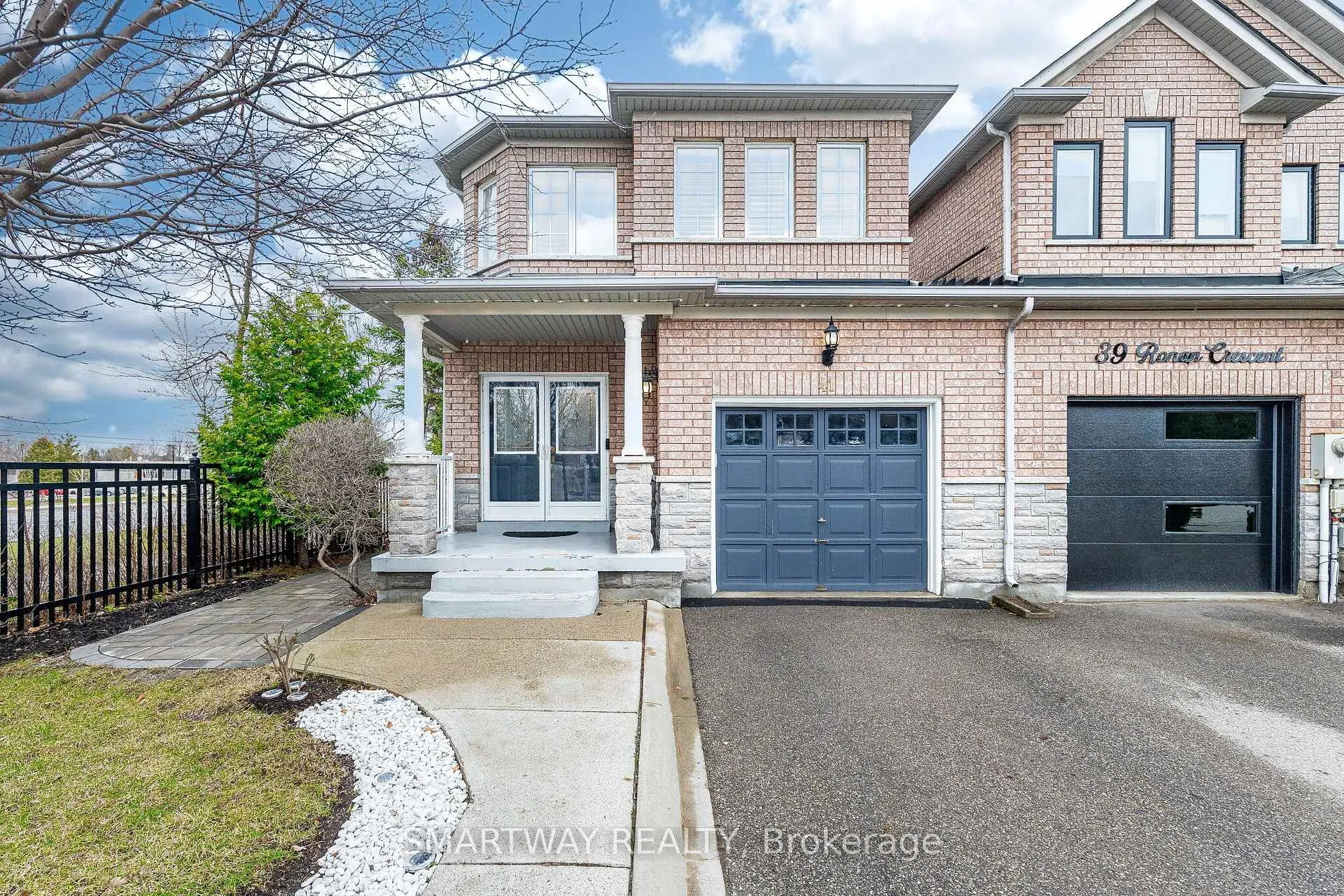 Photo 2 of 41 Ronan Crescent, Vaughan, Sonoma Heights — HOMEH