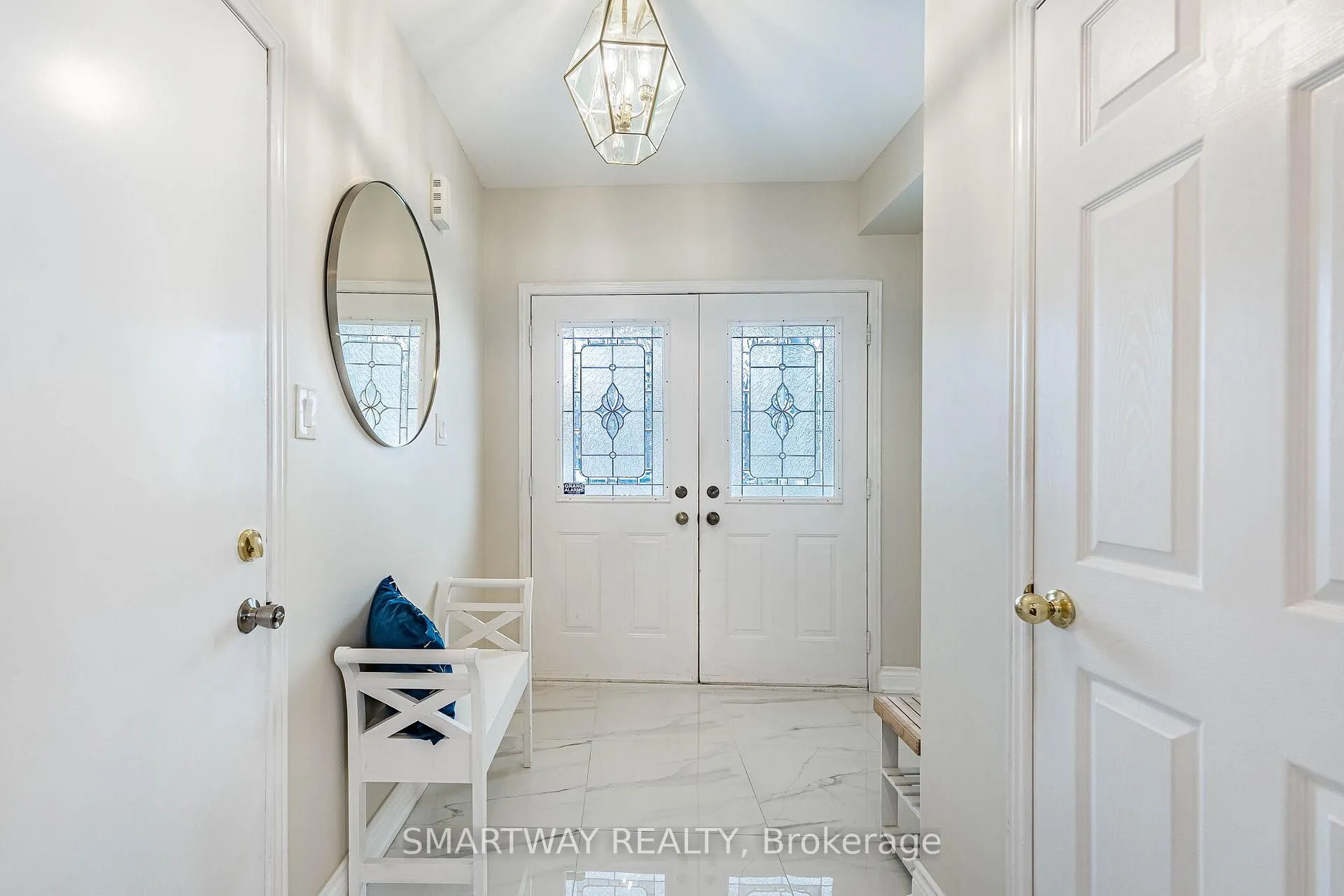 Photo 5 of 41 Ronan Crescent, Vaughan, Sonoma Heights — HOMEH
