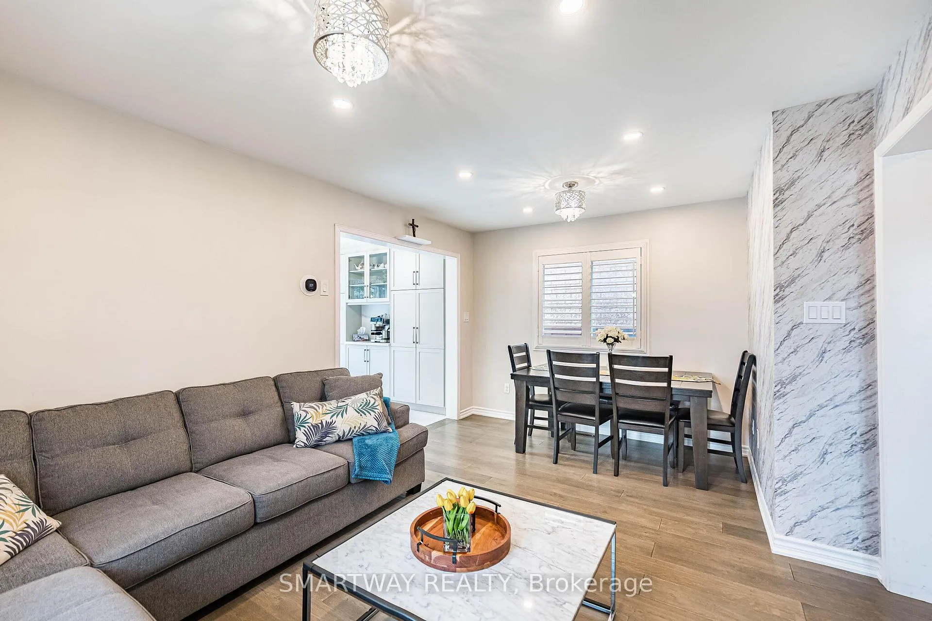 Photo 9 of 41 Ronan Crescent, Vaughan, Sonoma Heights — HOMEH