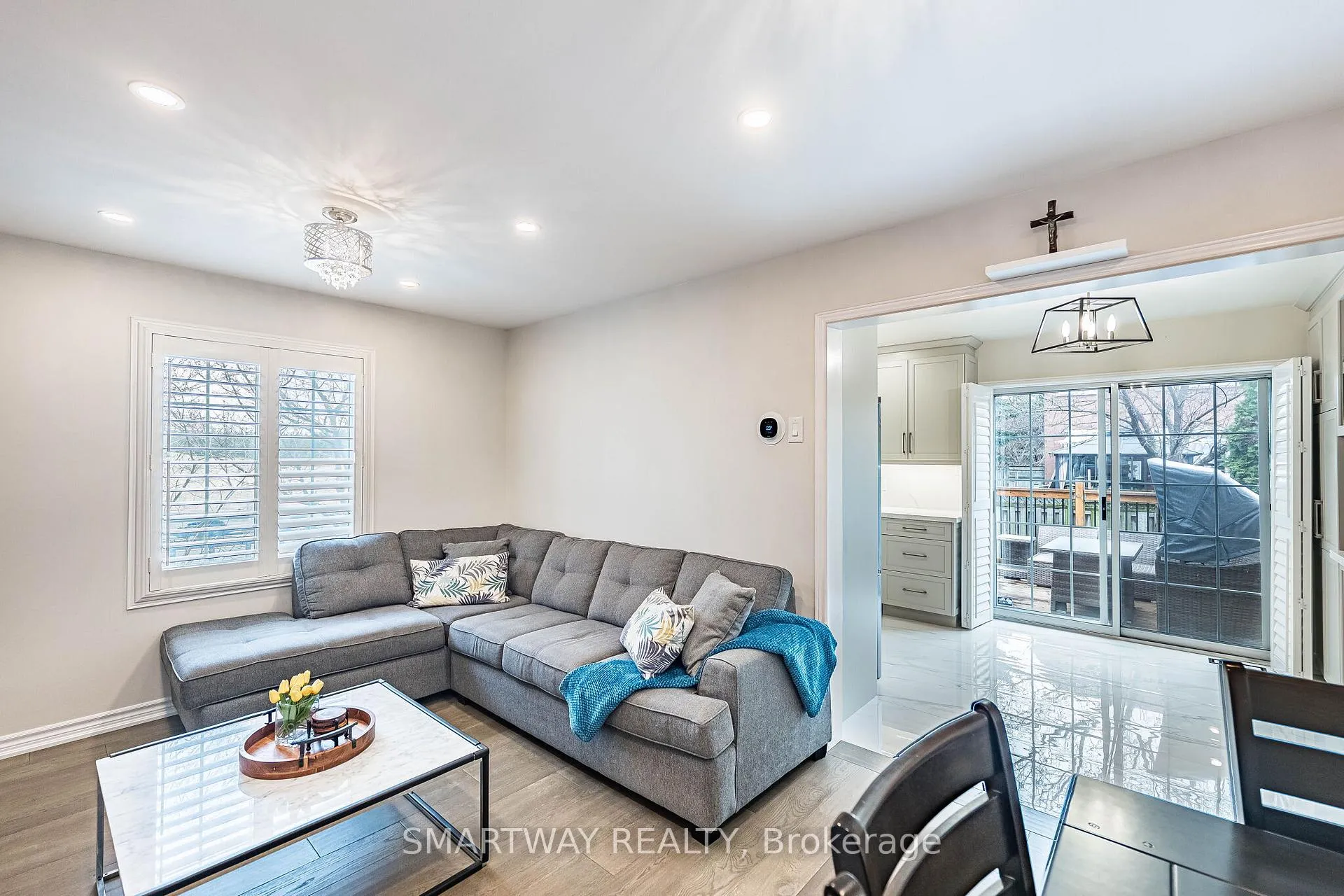 Photo 10 of 41 Ronan Crescent, Vaughan, Sonoma Heights — HOMEH