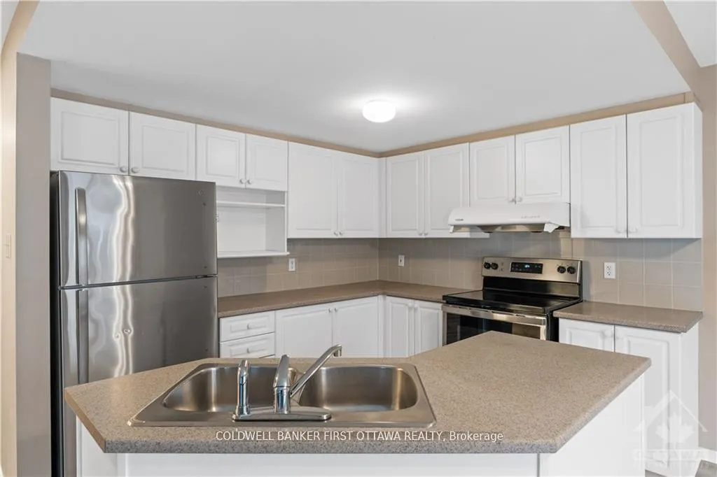 Photo 8 of 157 Annapolis Circle, Ottawa, Hunt Club — HOMEH