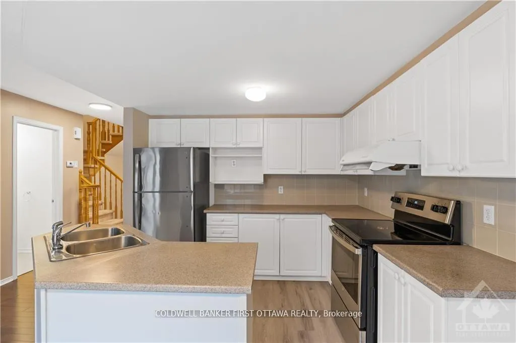 Photo 9 of 157 Annapolis Circle, Ottawa, Hunt Club — HOMEH