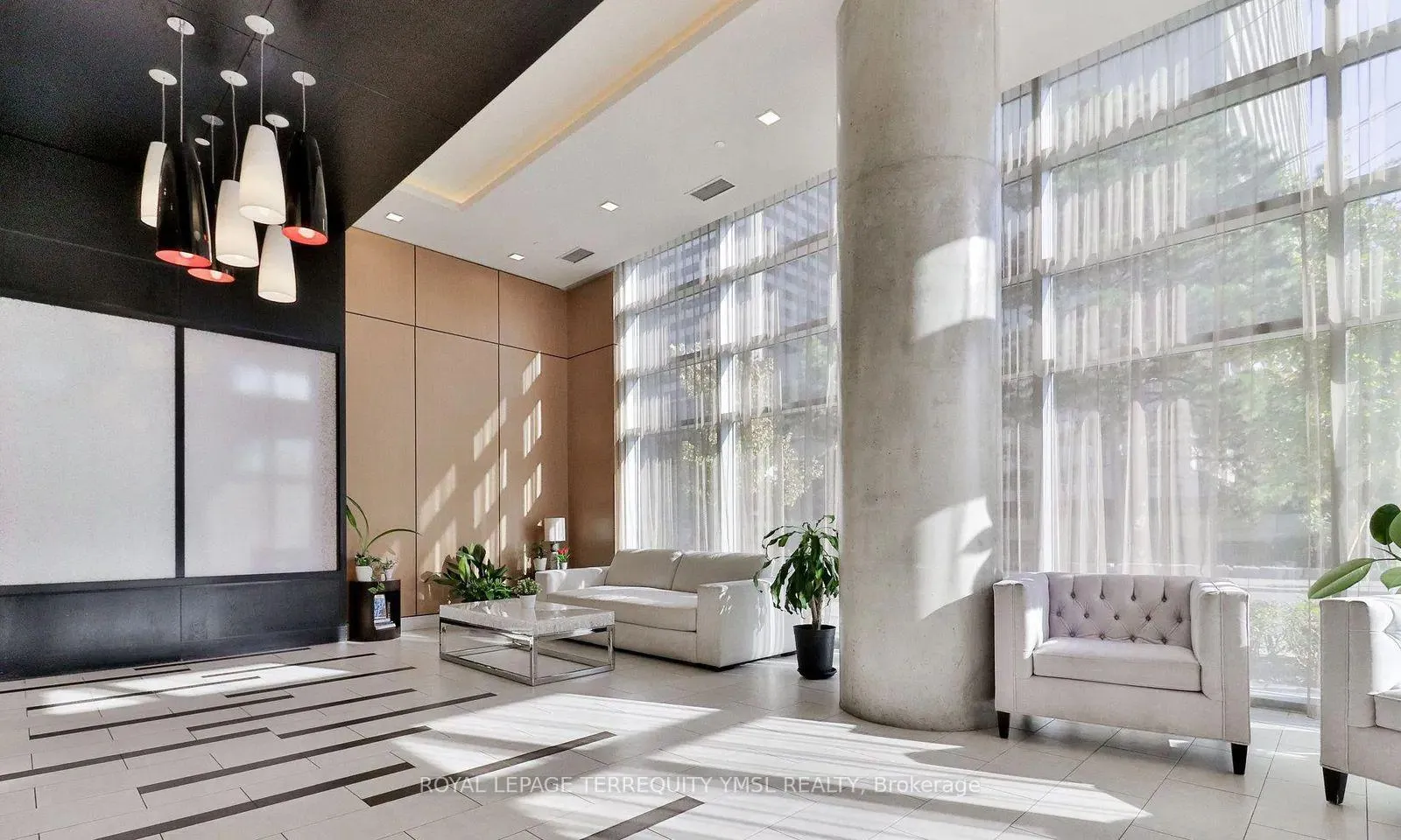 Photo 4 of Unit 411, 58 Orchard View Boulevard, Toronto, Yonge-Eglinton — HOMEH