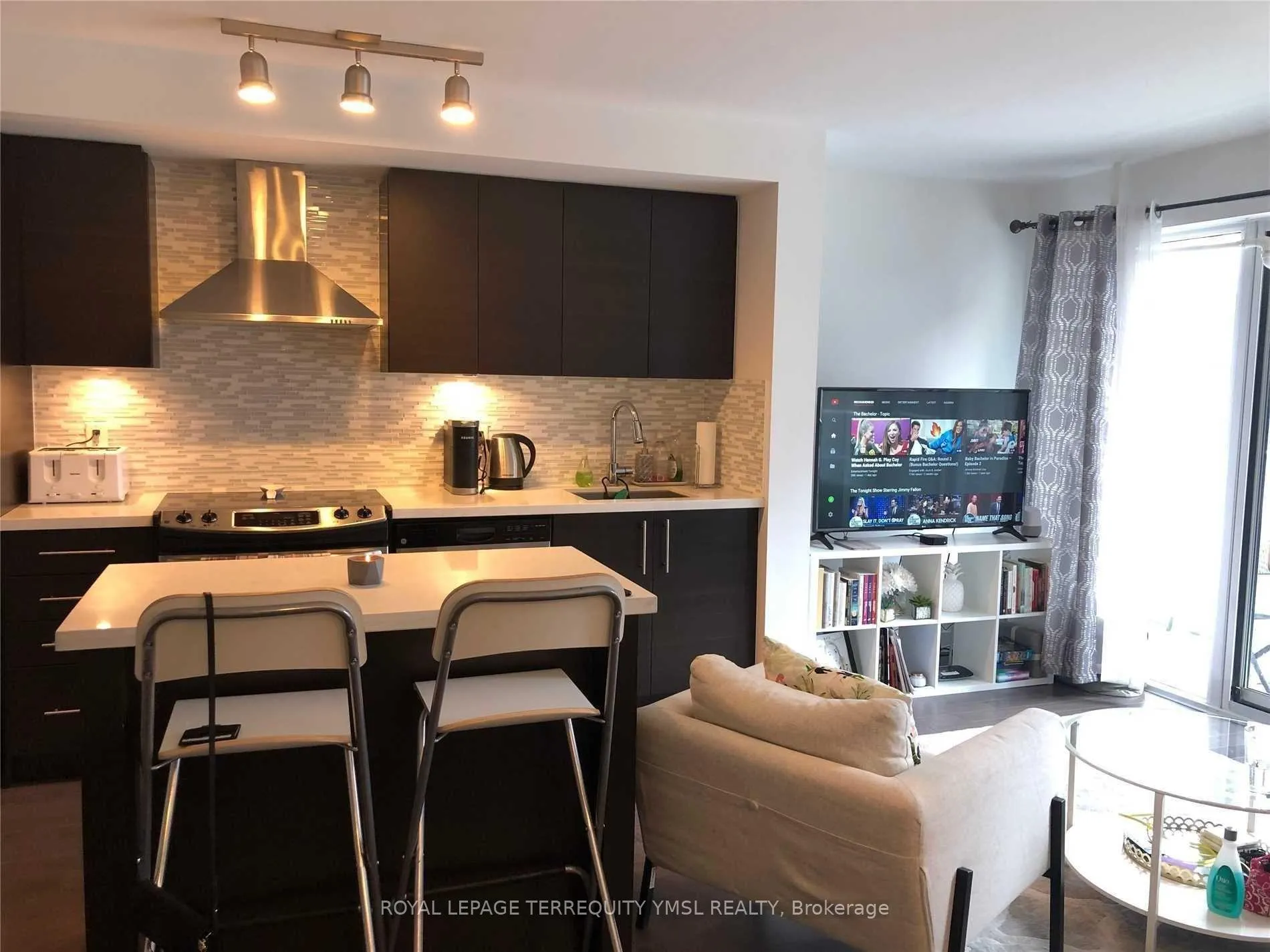Photo 7 of Unit 411, 58 Orchard View Boulevard, Toronto, Yonge-Eglinton — HOMEH