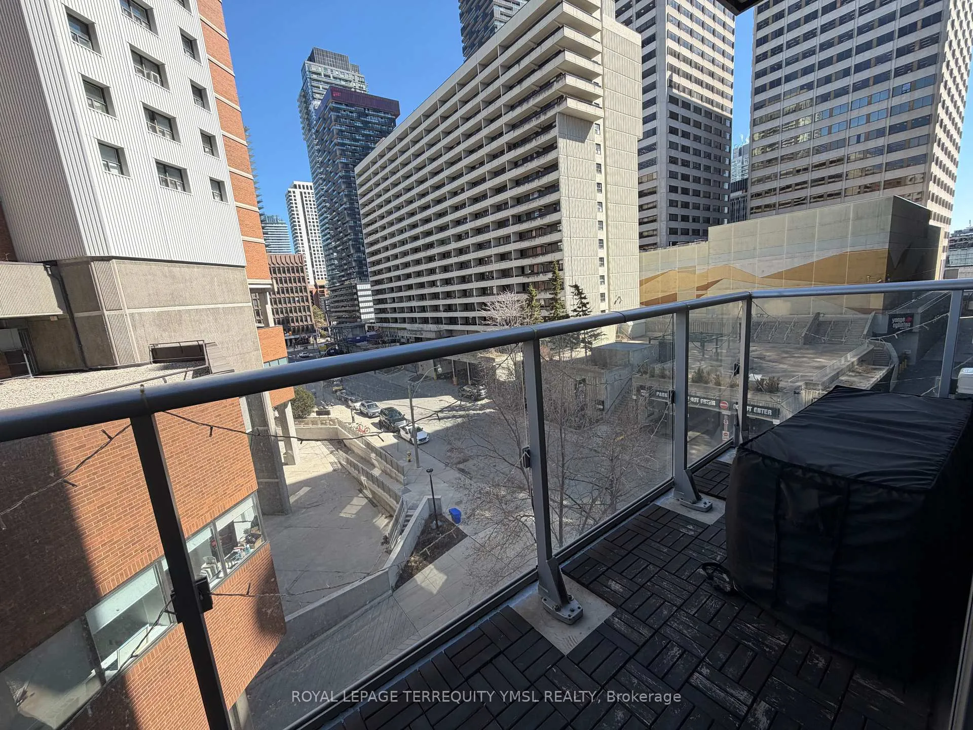 Photo 15 of Unit 411, 58 Orchard View Boulevard, Toronto, Yonge-Eglinton — HOMEH