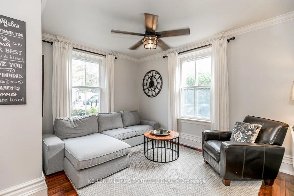 Photo 14 of 27 Catherine Avenue, Aurora, Aurora Village — HOMEH