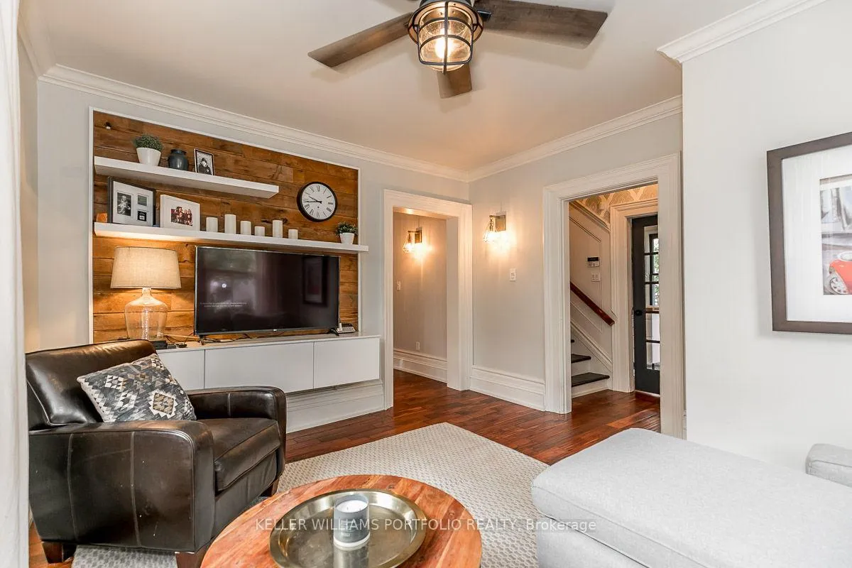 Photo 15 of 27 Catherine Avenue, Aurora, Aurora Village — HOMEH