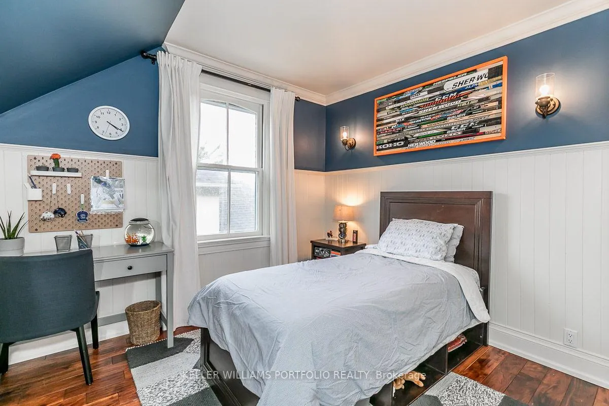 Photo 21 of 27 Catherine Avenue, Aurora, Aurora Village — HOMEH