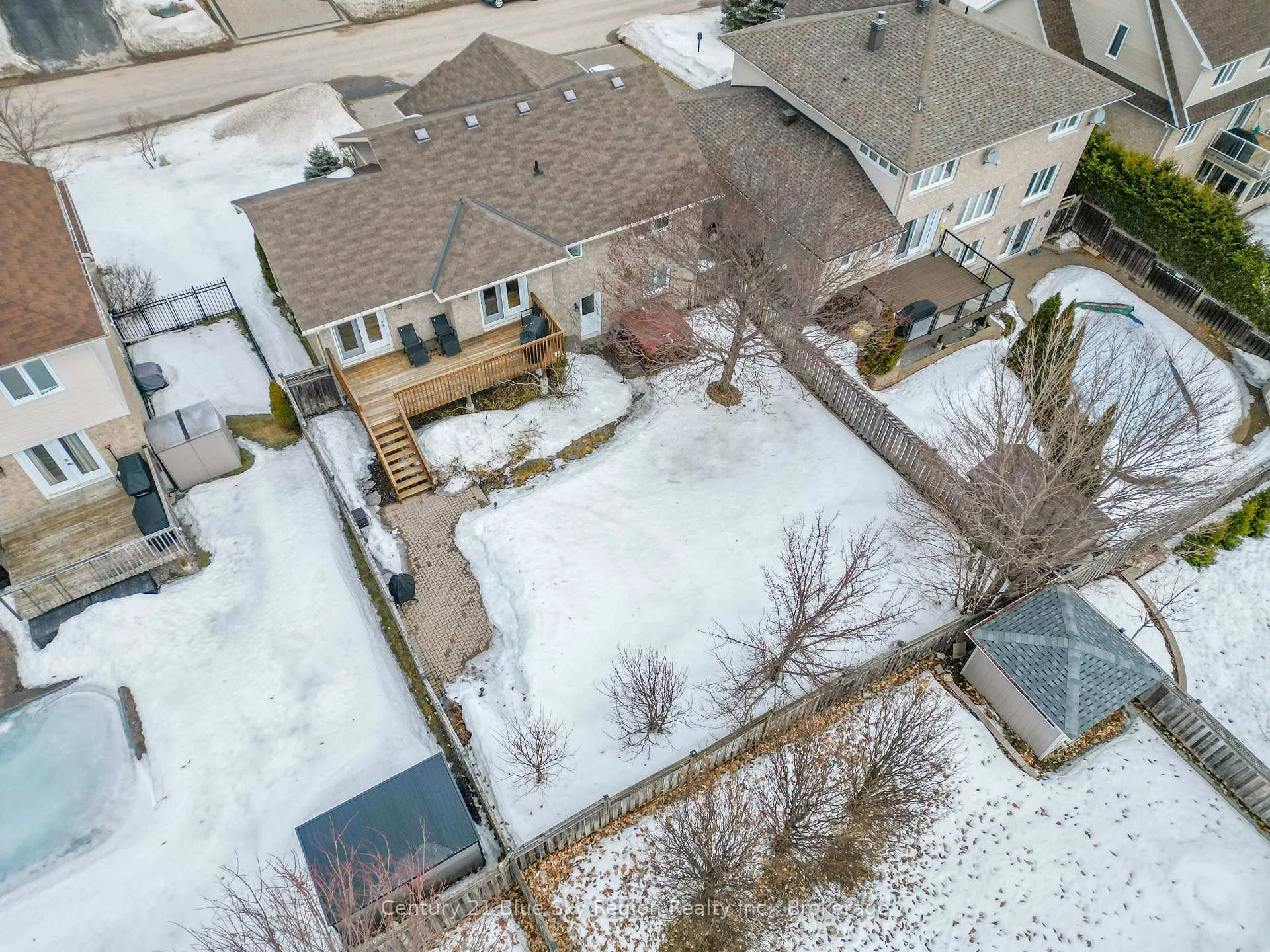 Photo 12 of 31 Vermont Crescent, North Bay, Airport — HOMEH