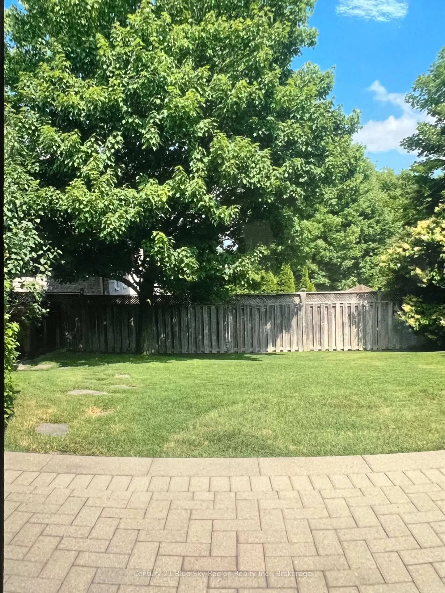 Photo 16 of 31 Vermont Crescent, North Bay, Airport — HOMEH