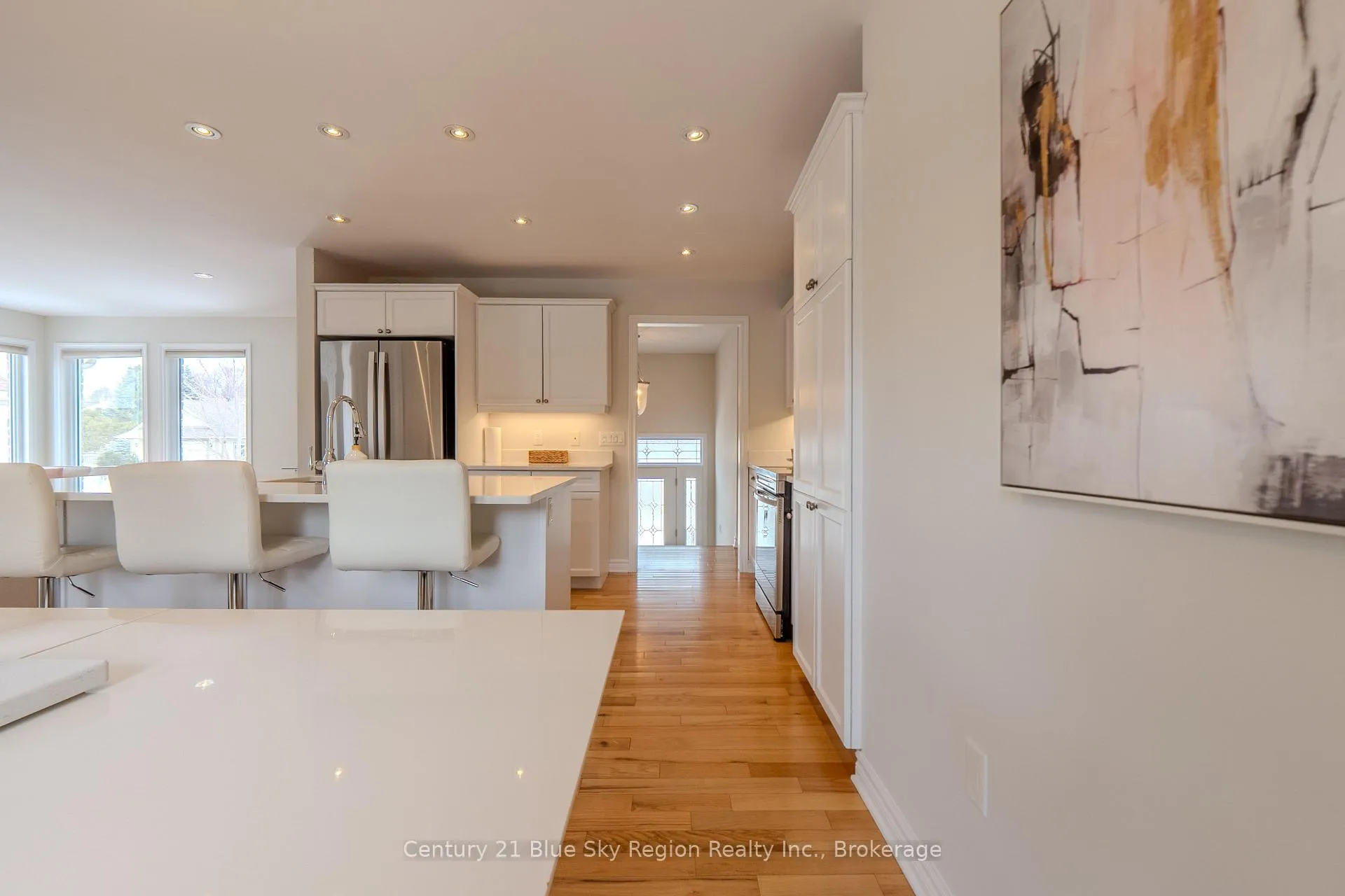Photo 21 of 31 Vermont Crescent, North Bay, Airport — HOMEH