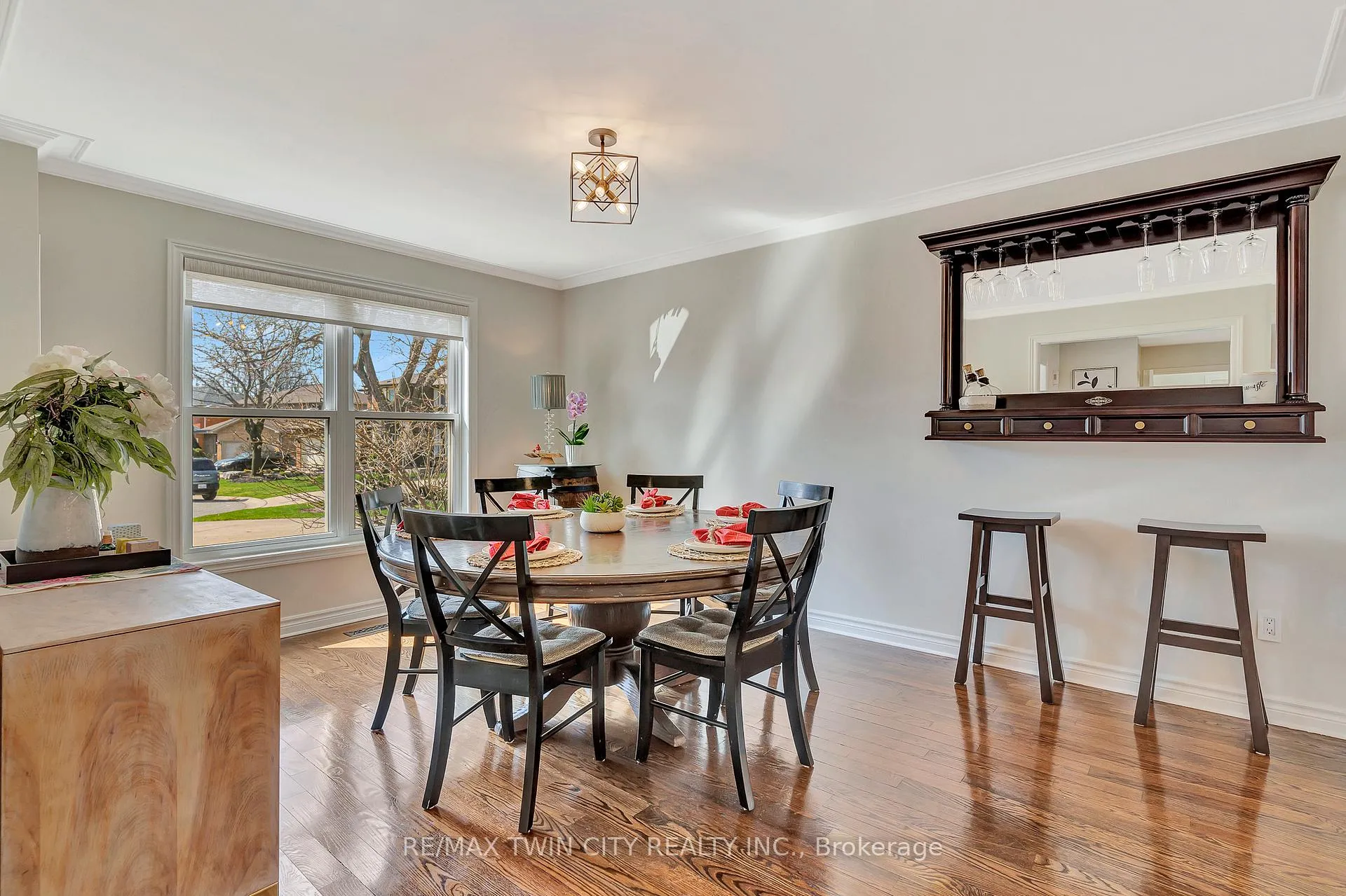 Photo 6 of 14 McCrimmon Court, Hamilton, Ancaster — HOMEH