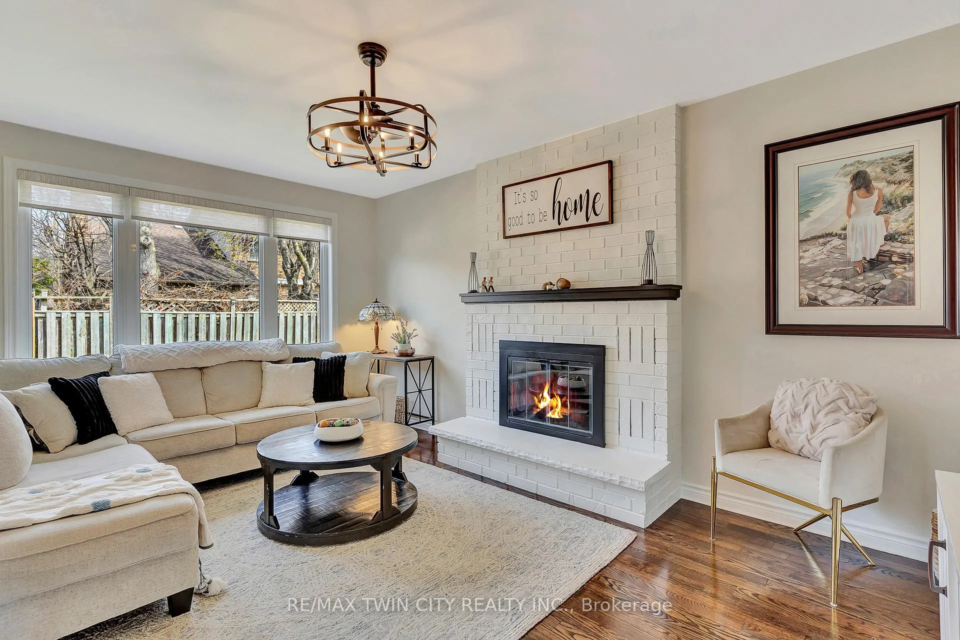 Photo 13 of 14 McCrimmon Court, Hamilton, Ancaster — HOMEH