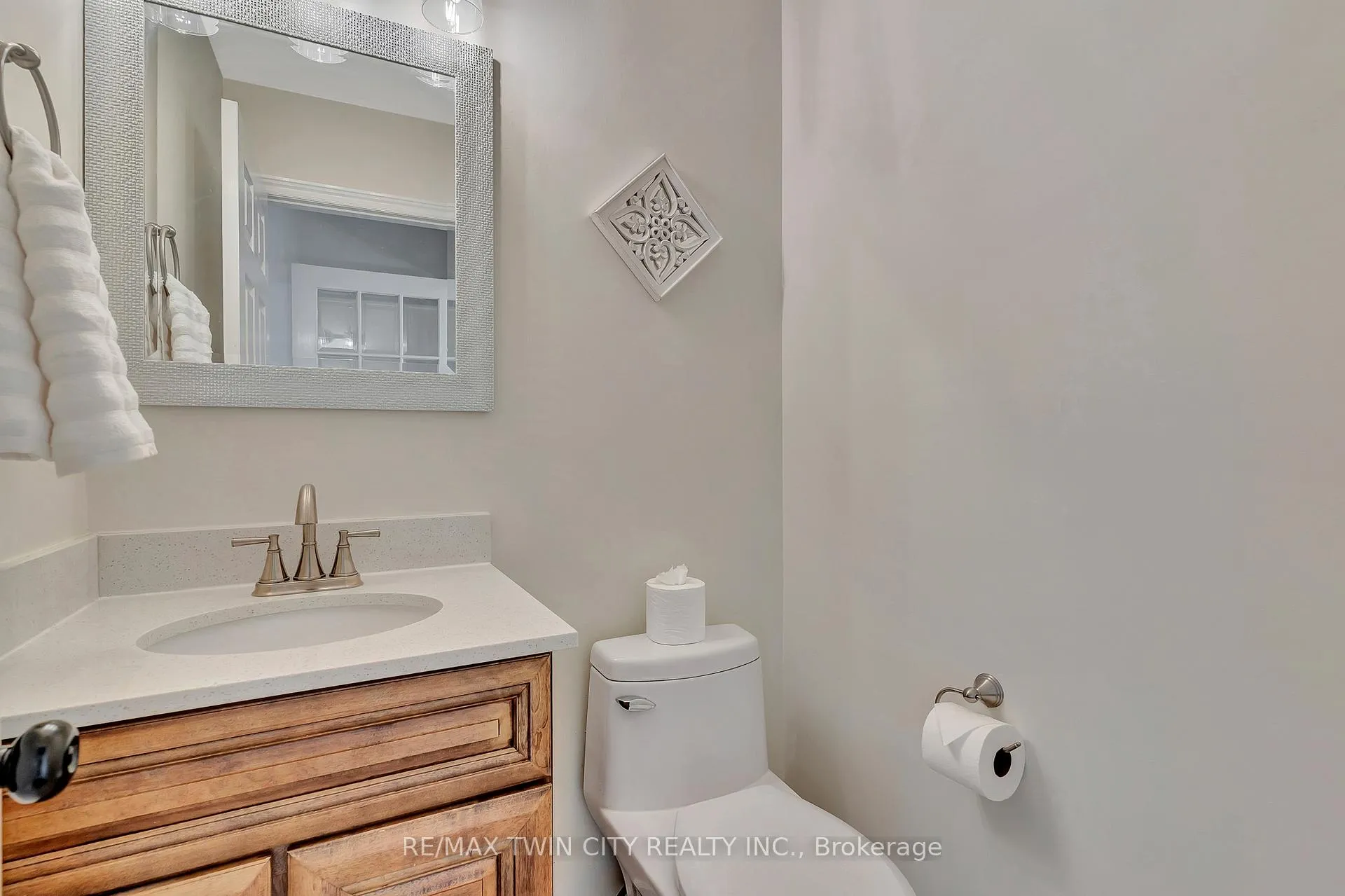 Photo 17 of 14 McCrimmon Court, Hamilton, Ancaster — HOMEH