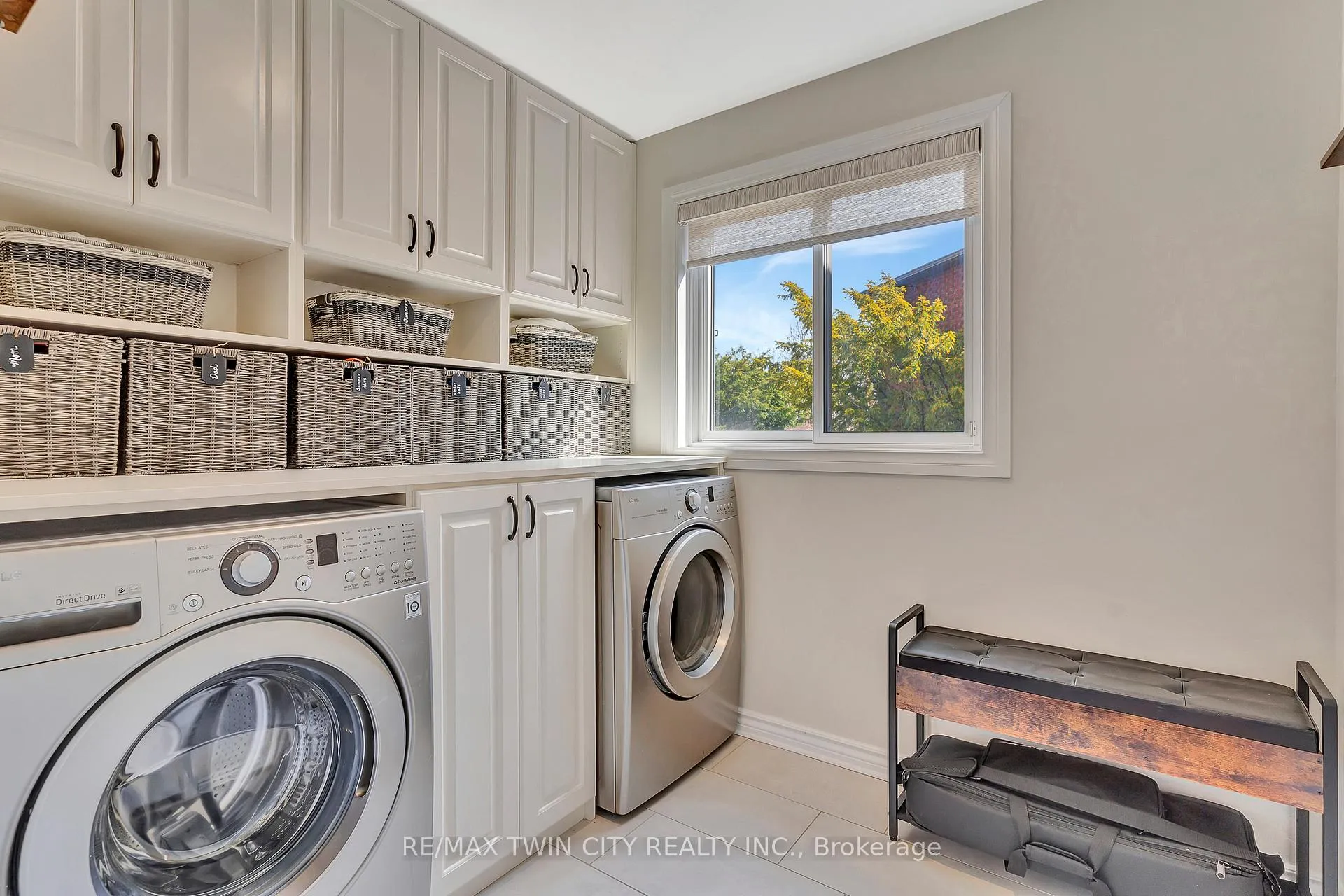 Photo 18 of 14 McCrimmon Court, Hamilton, Ancaster — HOMEH