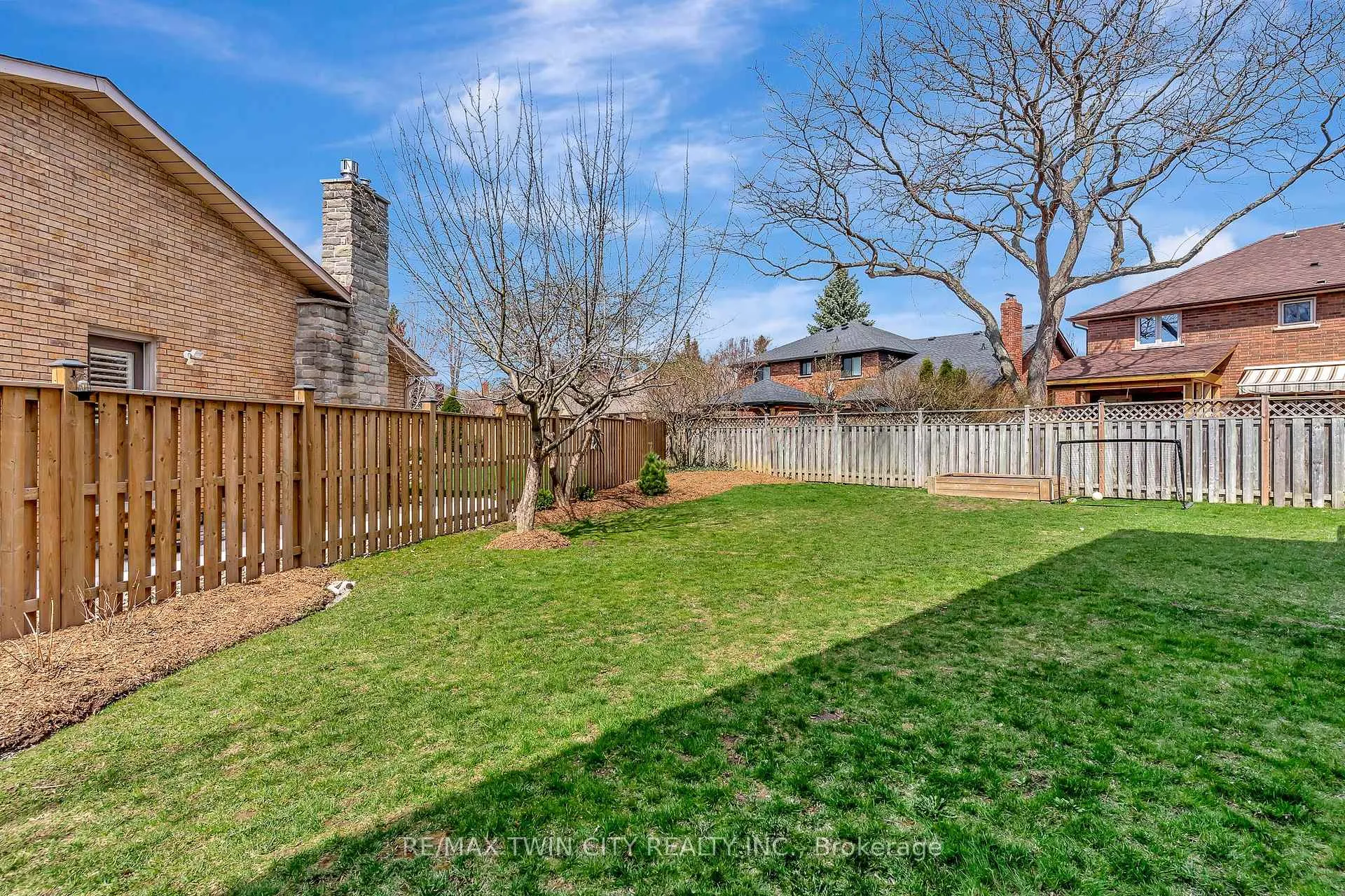 Photo 44 of 14 McCrimmon Court, Hamilton, Ancaster — HOMEH