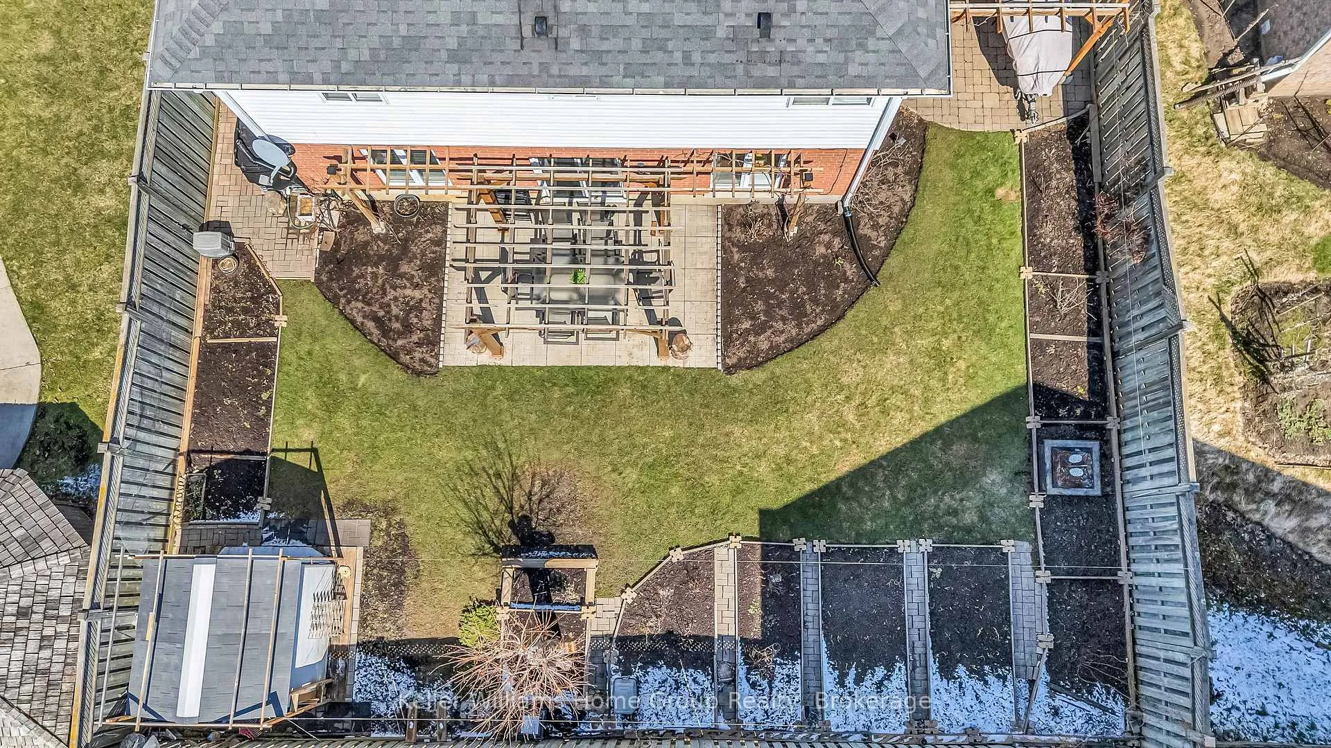 Photo 5 of 6 Gibbs Crescent, Guelph, Clairfields/Hanlon Business Park — HOMEH