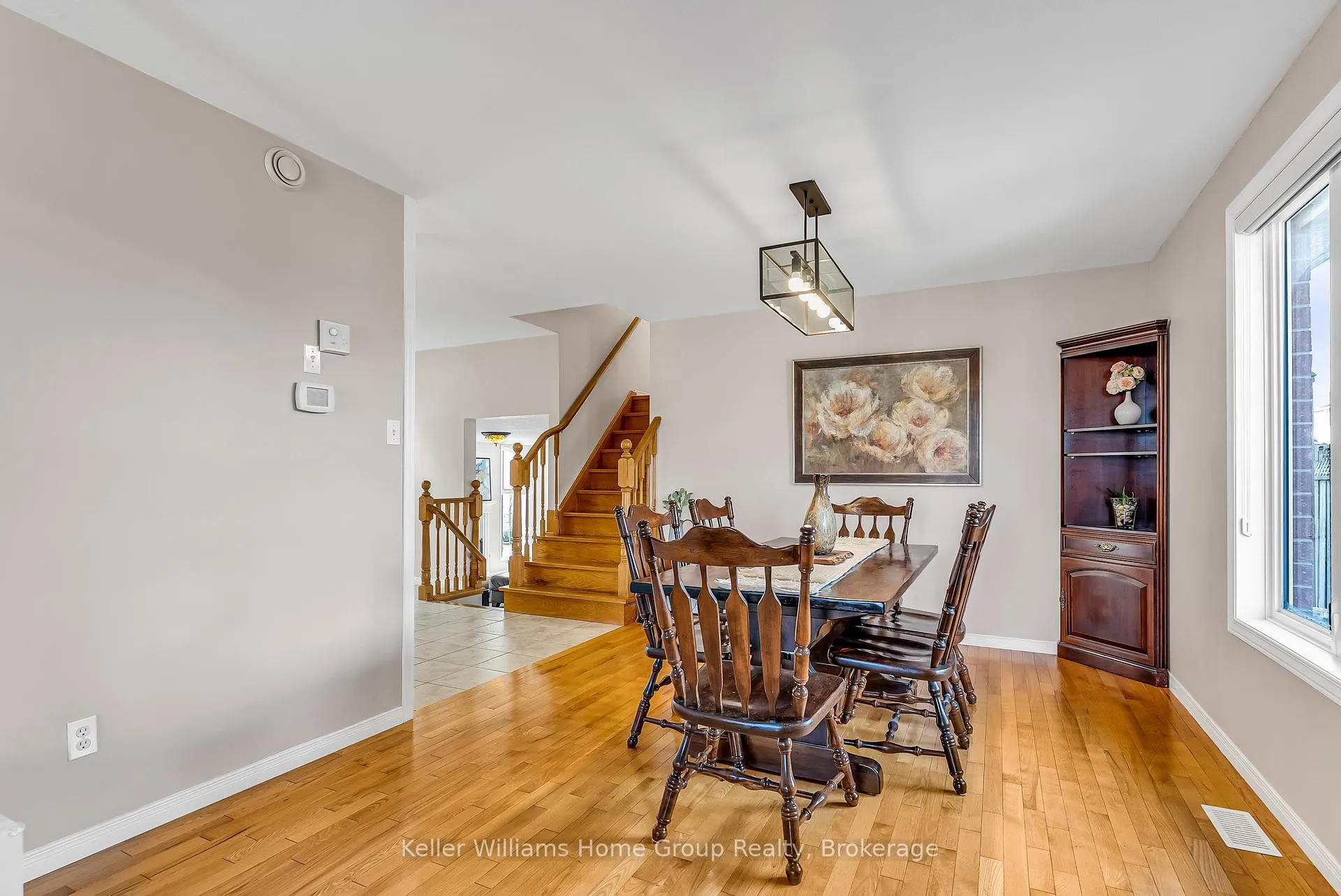 Photo 10 of 6 Gibbs Crescent, Guelph, Clairfields/Hanlon Business Park — HOMEH
