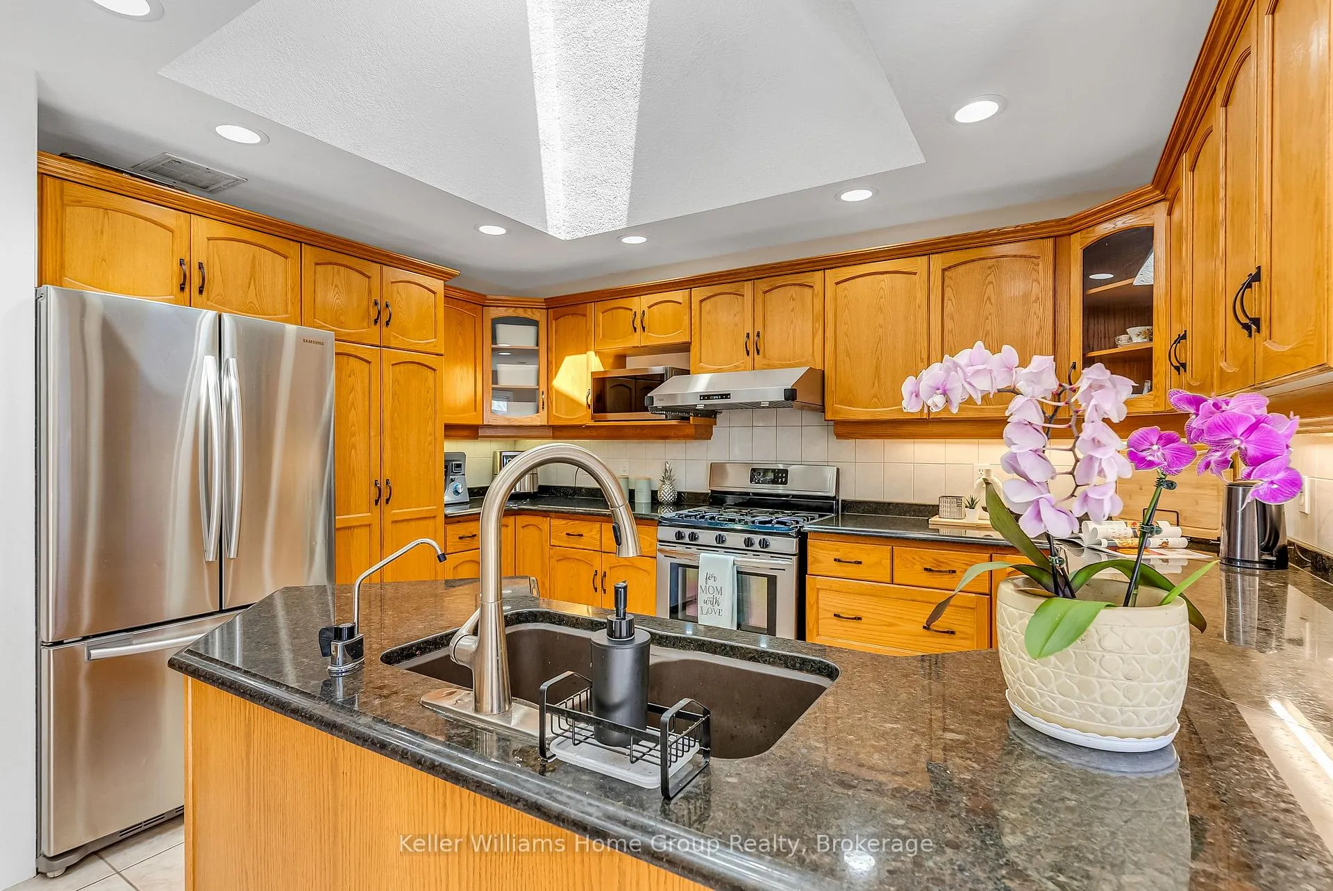 Photo 15 of 6 Gibbs Crescent, Guelph, Clairfields/Hanlon Business Park — HOMEH