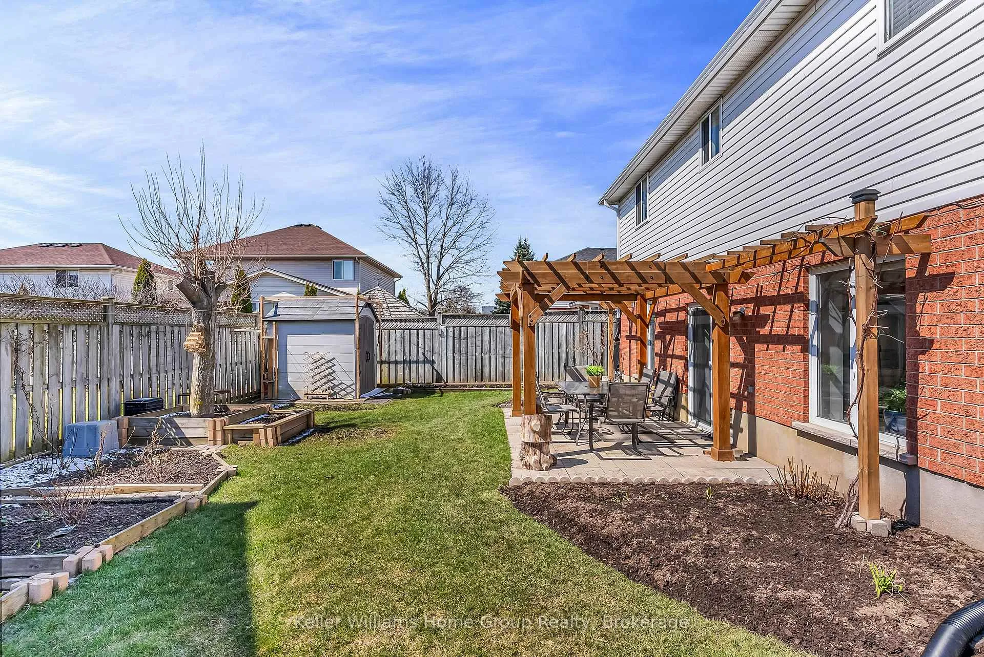 Photo 36 of 6 Gibbs Crescent, Guelph, Clairfields/Hanlon Business Park — HOMEH