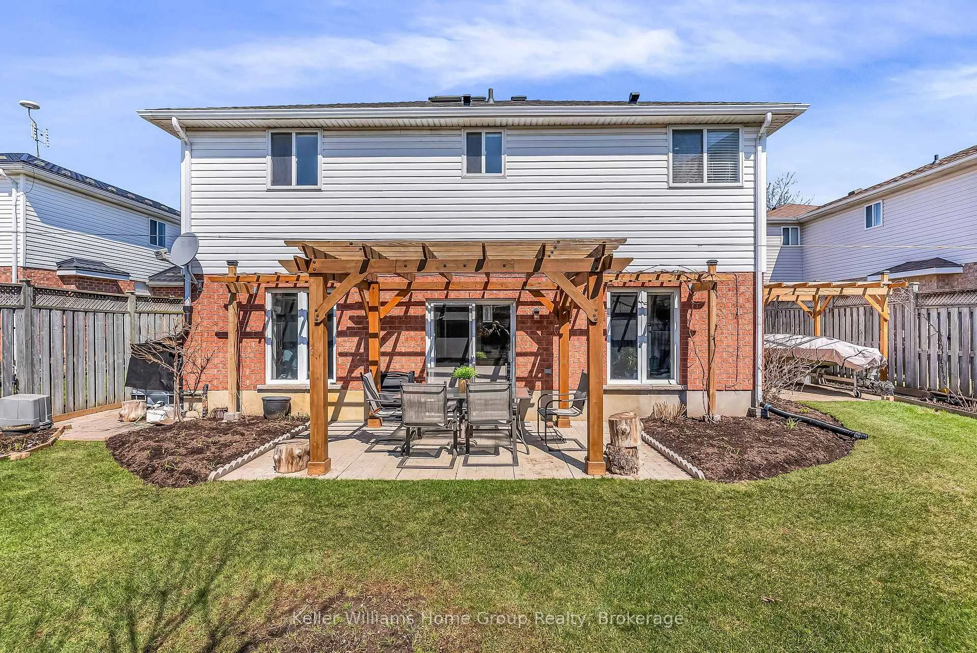 Photo 38 of 6 Gibbs Crescent, Guelph, Clairfields/Hanlon Business Park — HOMEH