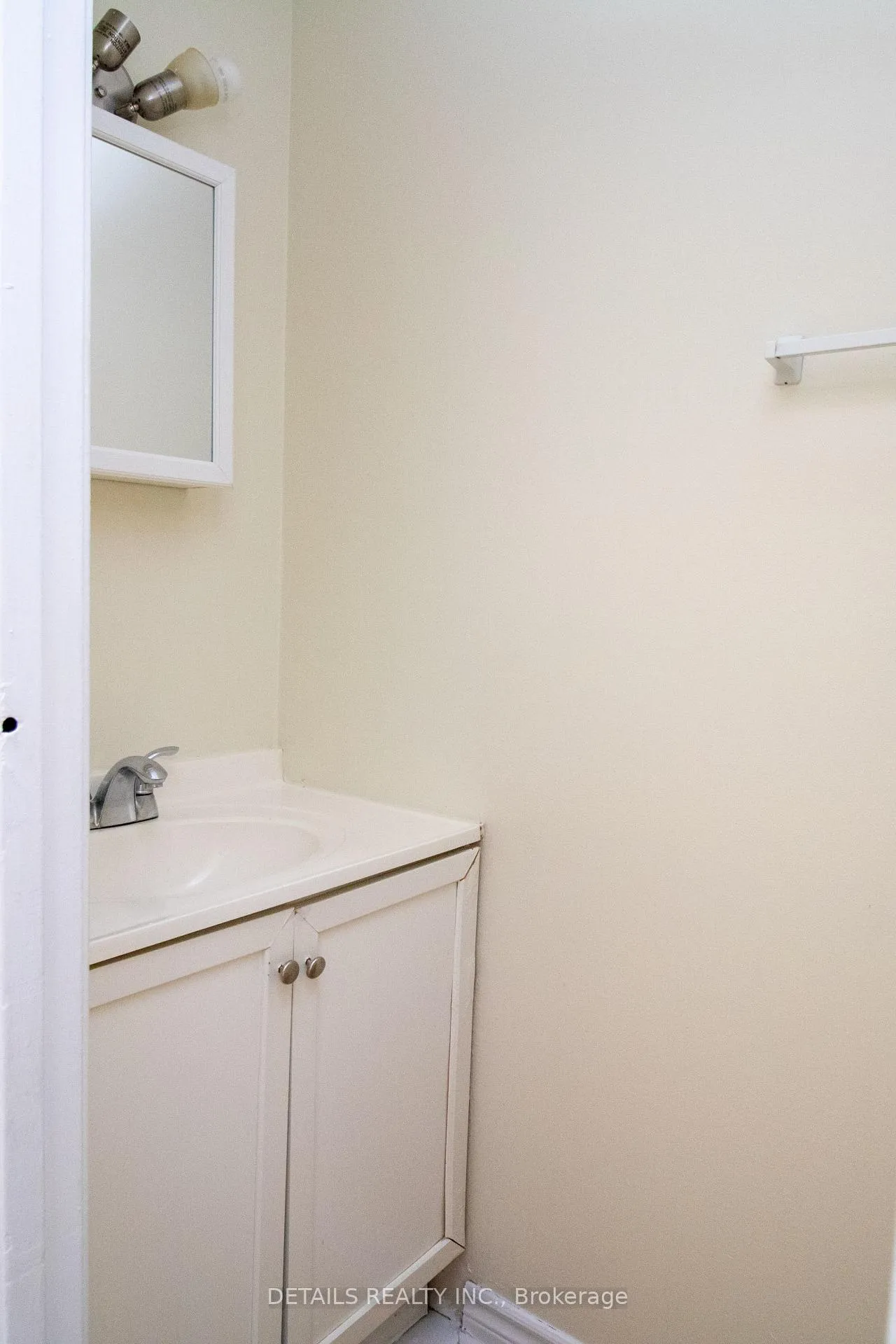 Photo 7 of Unit 48, 1339 Belgate Way, Ottawa, Cyrville — HOMEH