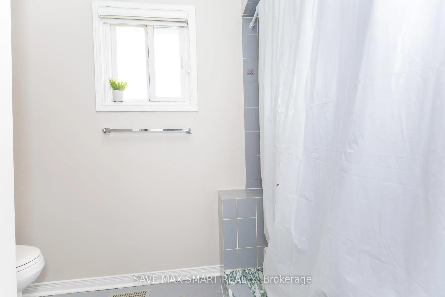Photo 32 of 46 Canarvan Court, Brampton, Fletcher's Creek South — HOMEH