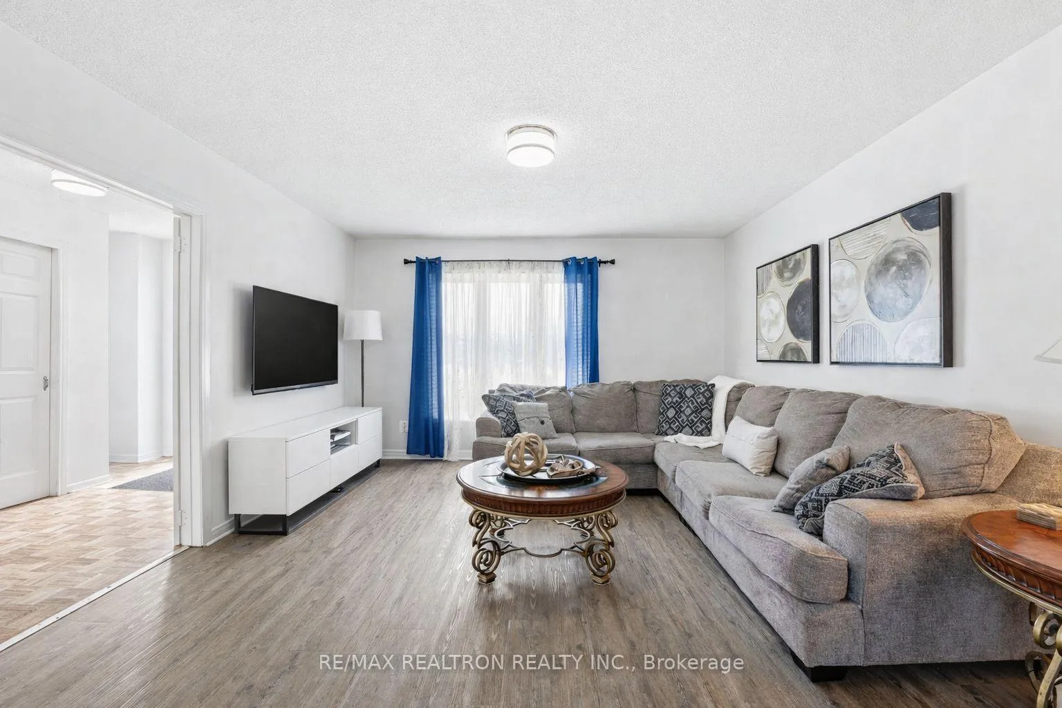 Photo 5 of 184 Silas Boulevard, Georgina, Keswick North — HOMEH
